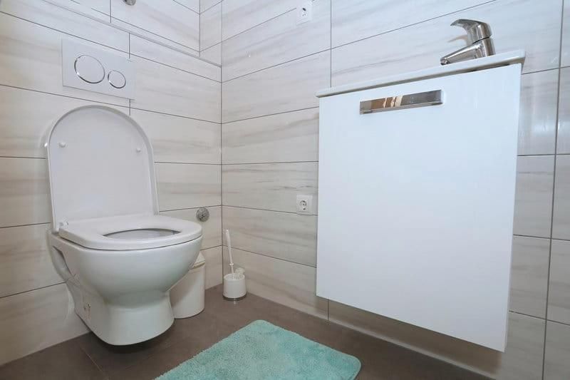 Zane Deluxe Double or Twin Room with Balcony 3