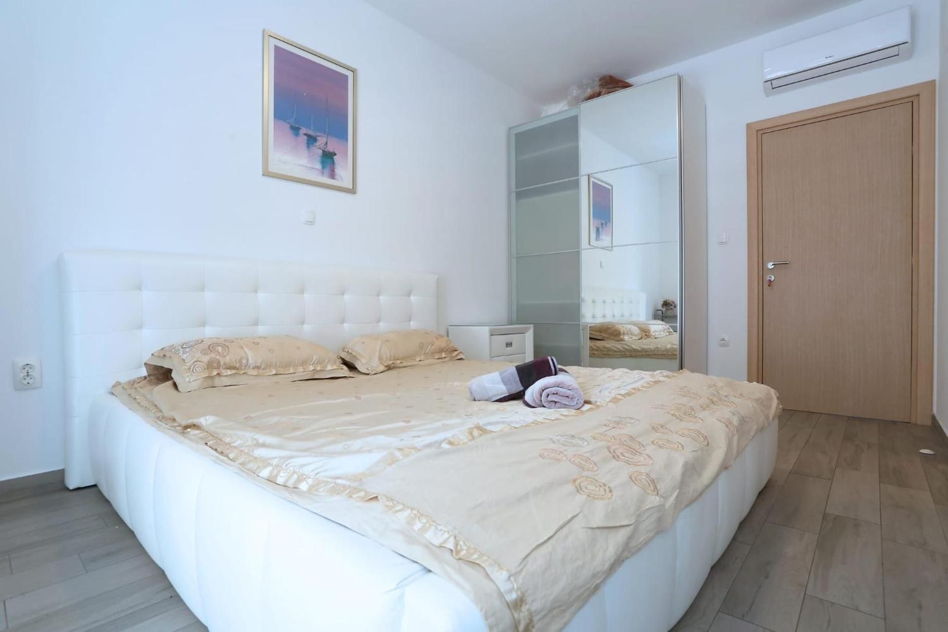 Zane Deluxe Double or Twin Room with Balcony