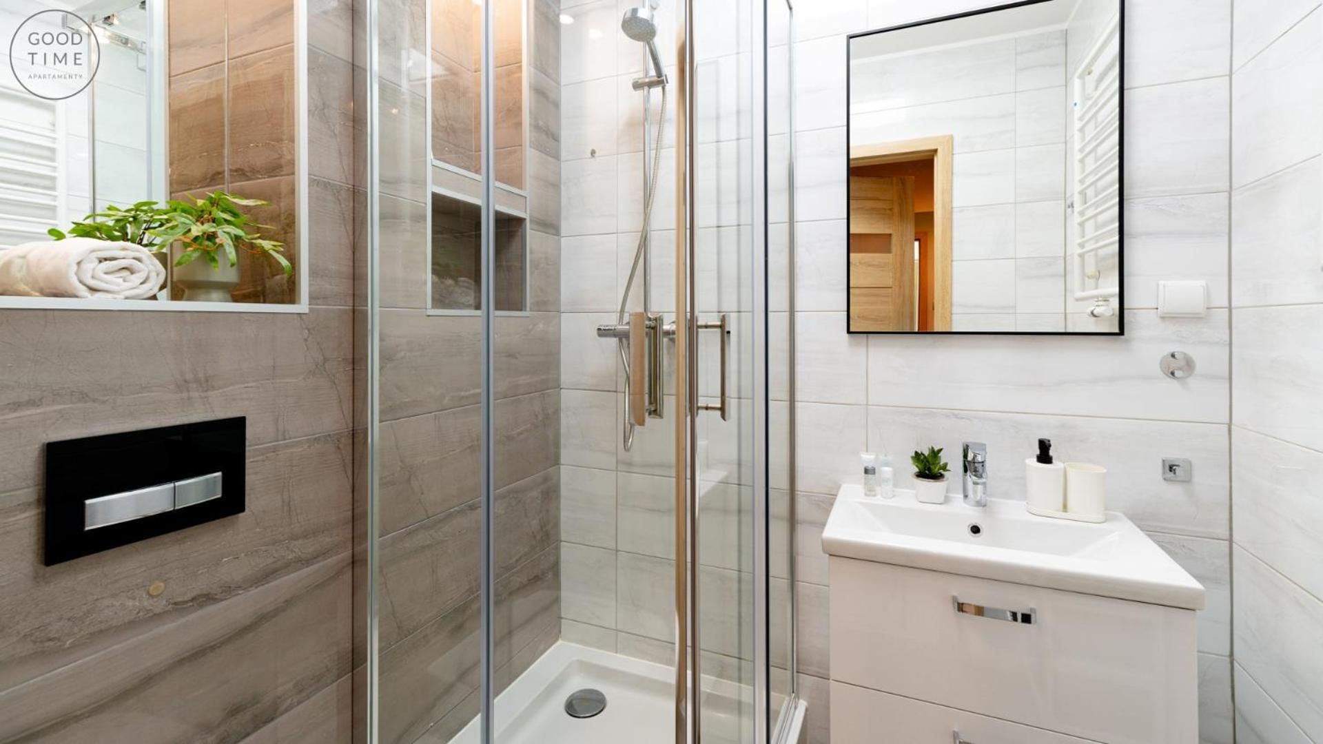 One-Bedroom Deluxe Apartment
