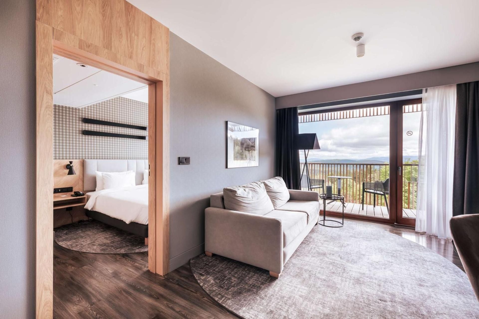 Suite - Mountain View