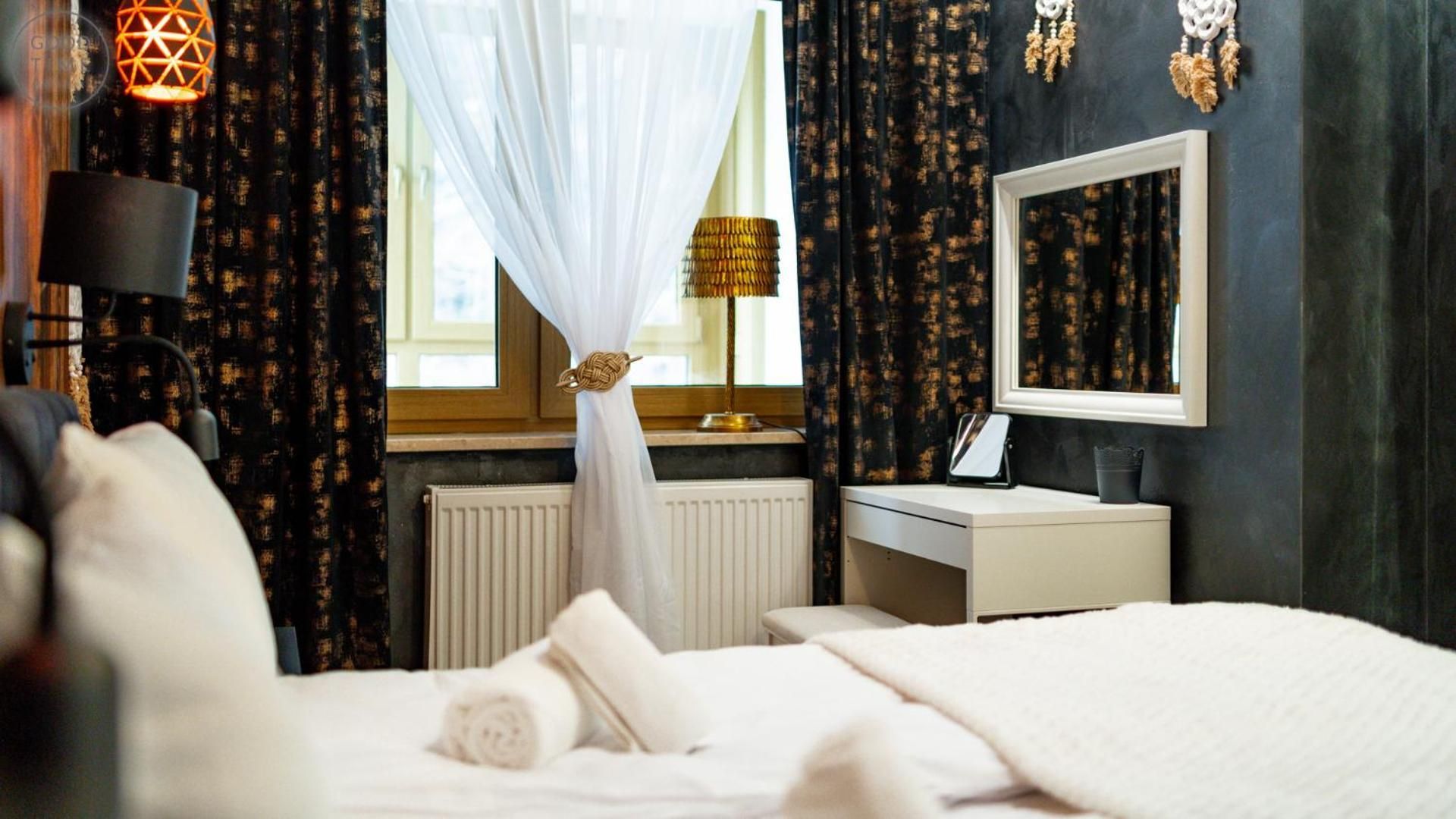 Deluxe King Suite