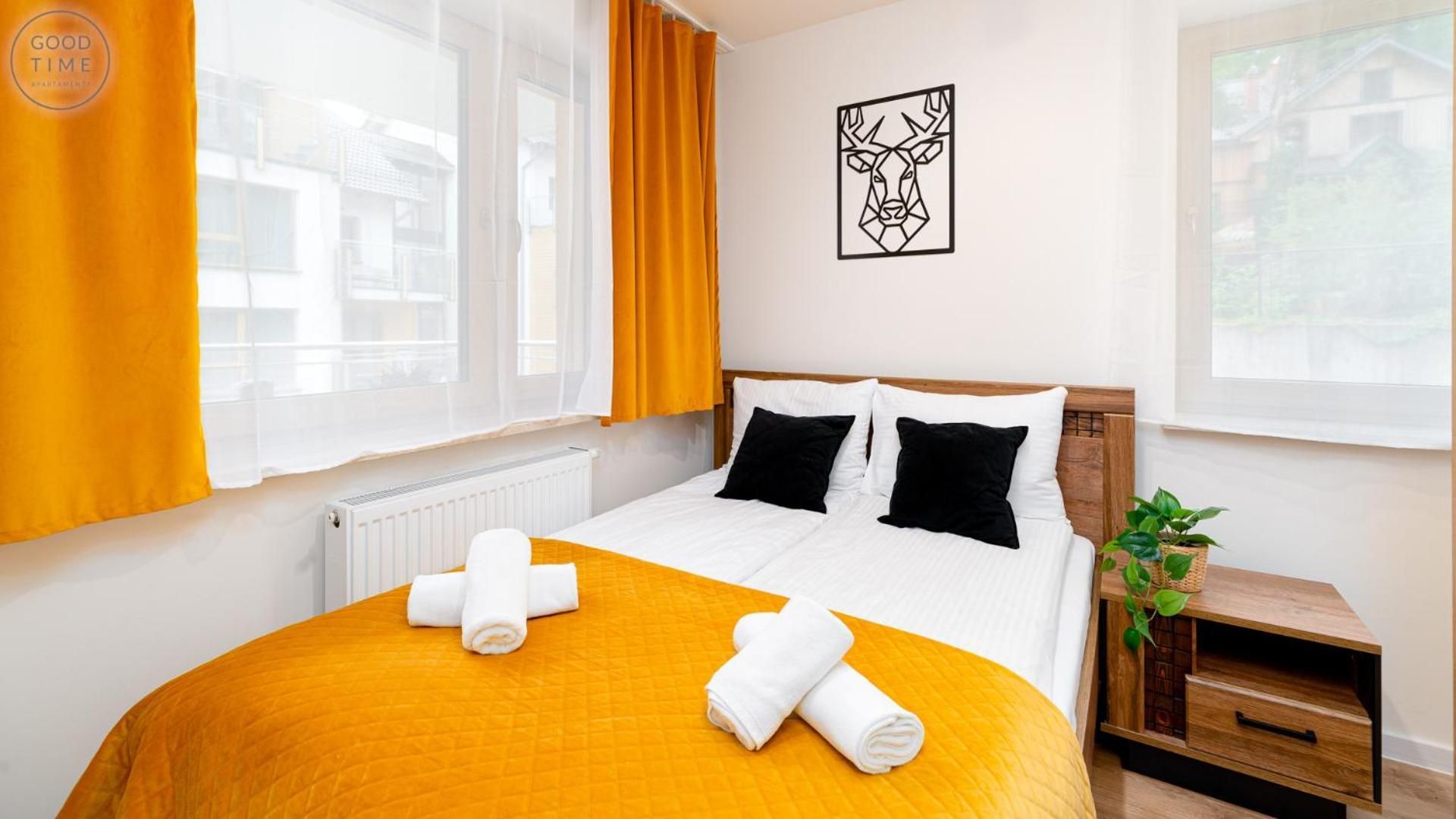 One-Bedroom Deluxe Apartment
