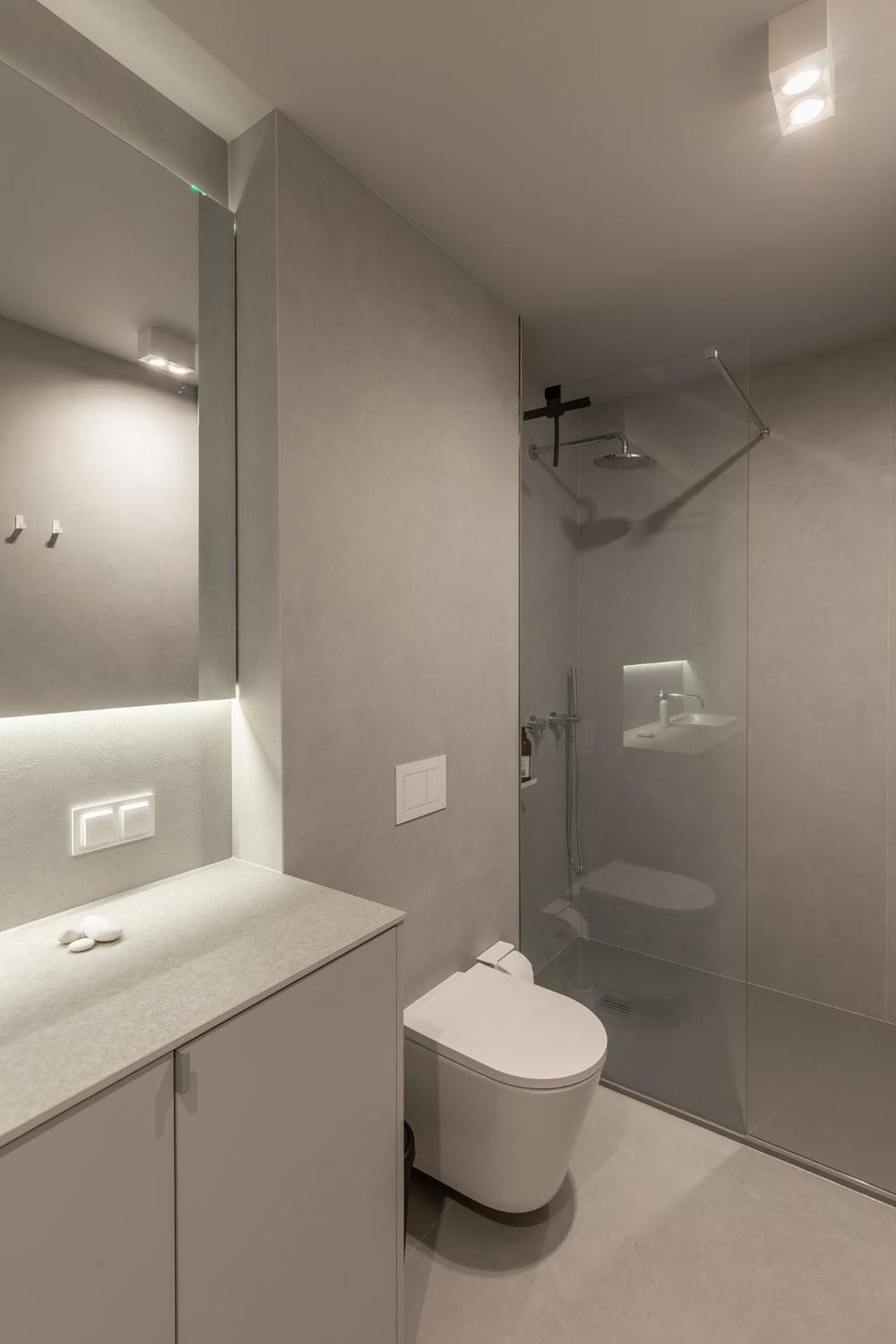 One-Bedroom Apartment with Balcony