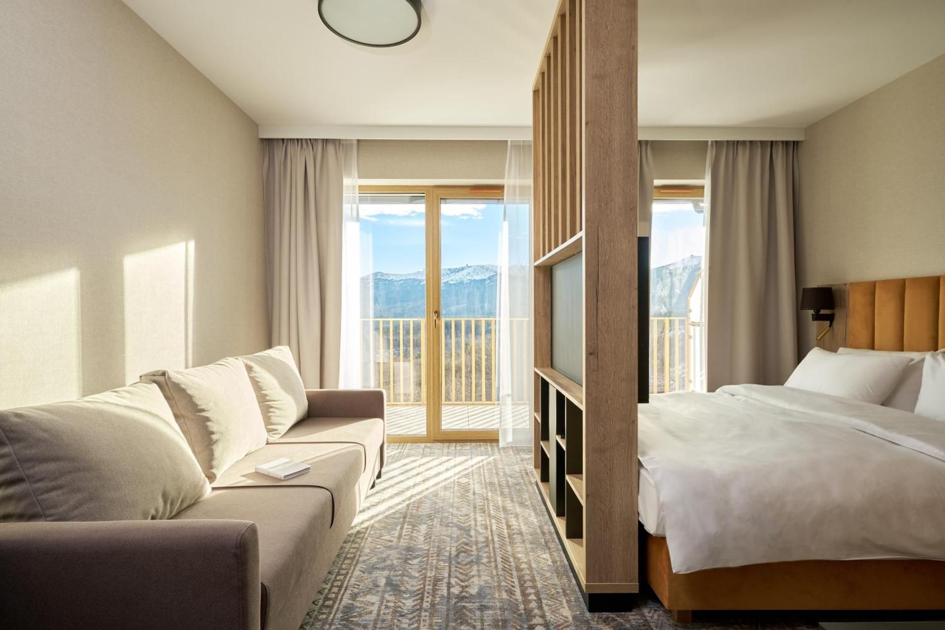 Quadruple Room with Mountain View