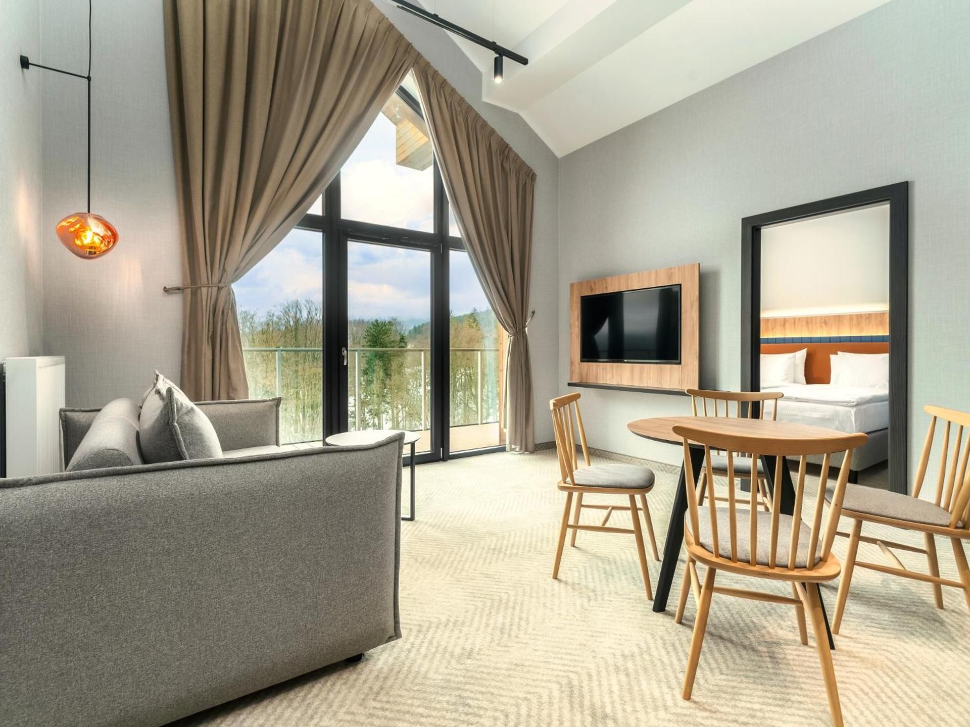 Suite with Mountain View