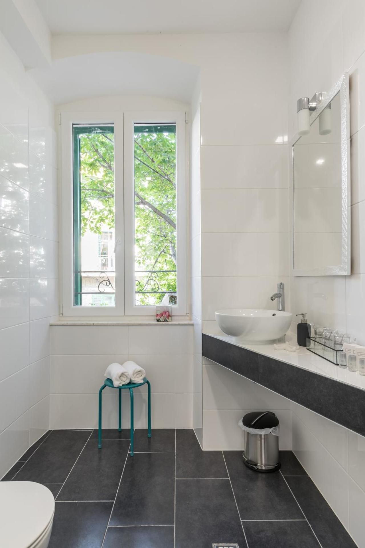 SeaBed Rooms&Studio Split Apartment with Terrace 2