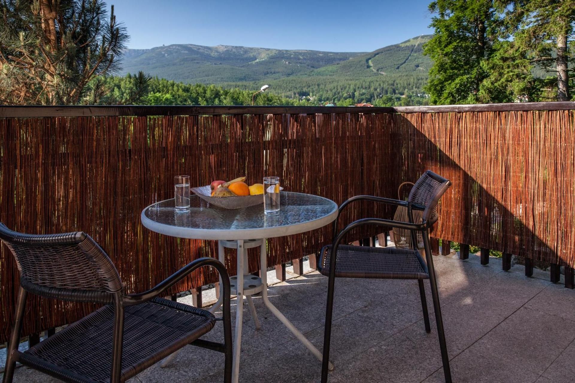 Three-Bedroom Apartment Prestige Family with spectacular mountain views with two terraces