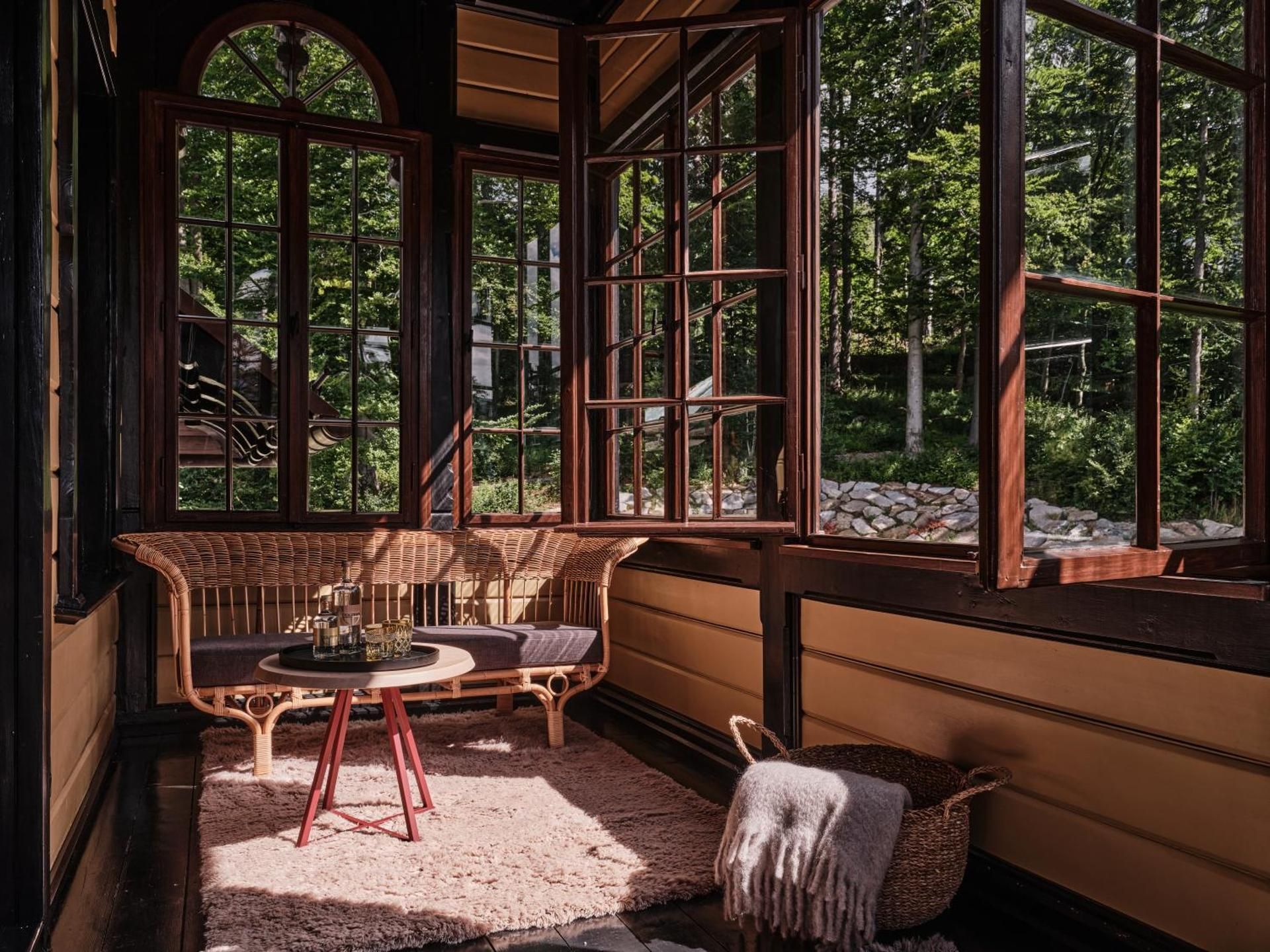 Suite with Mountain View