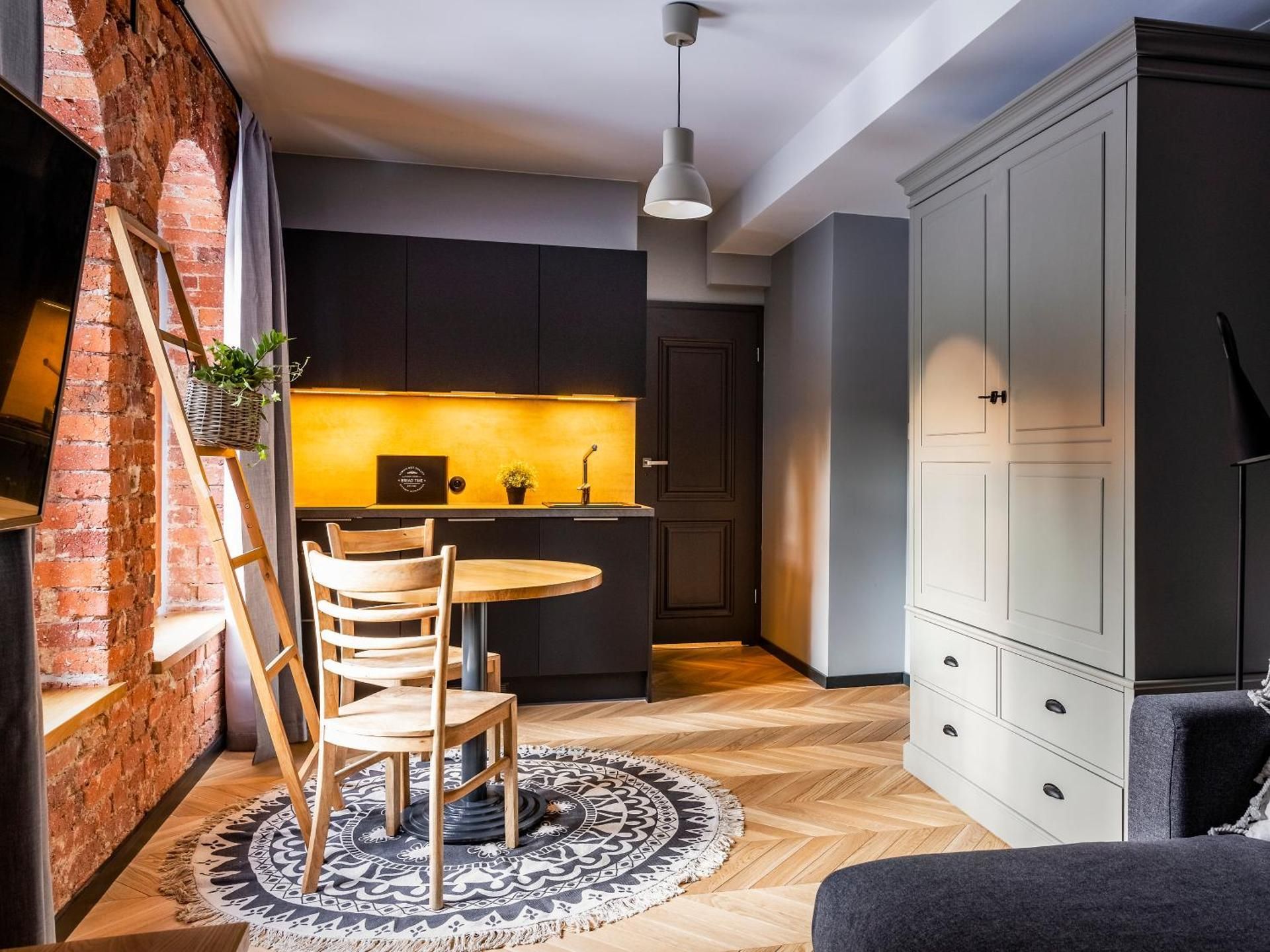 Large Double Room