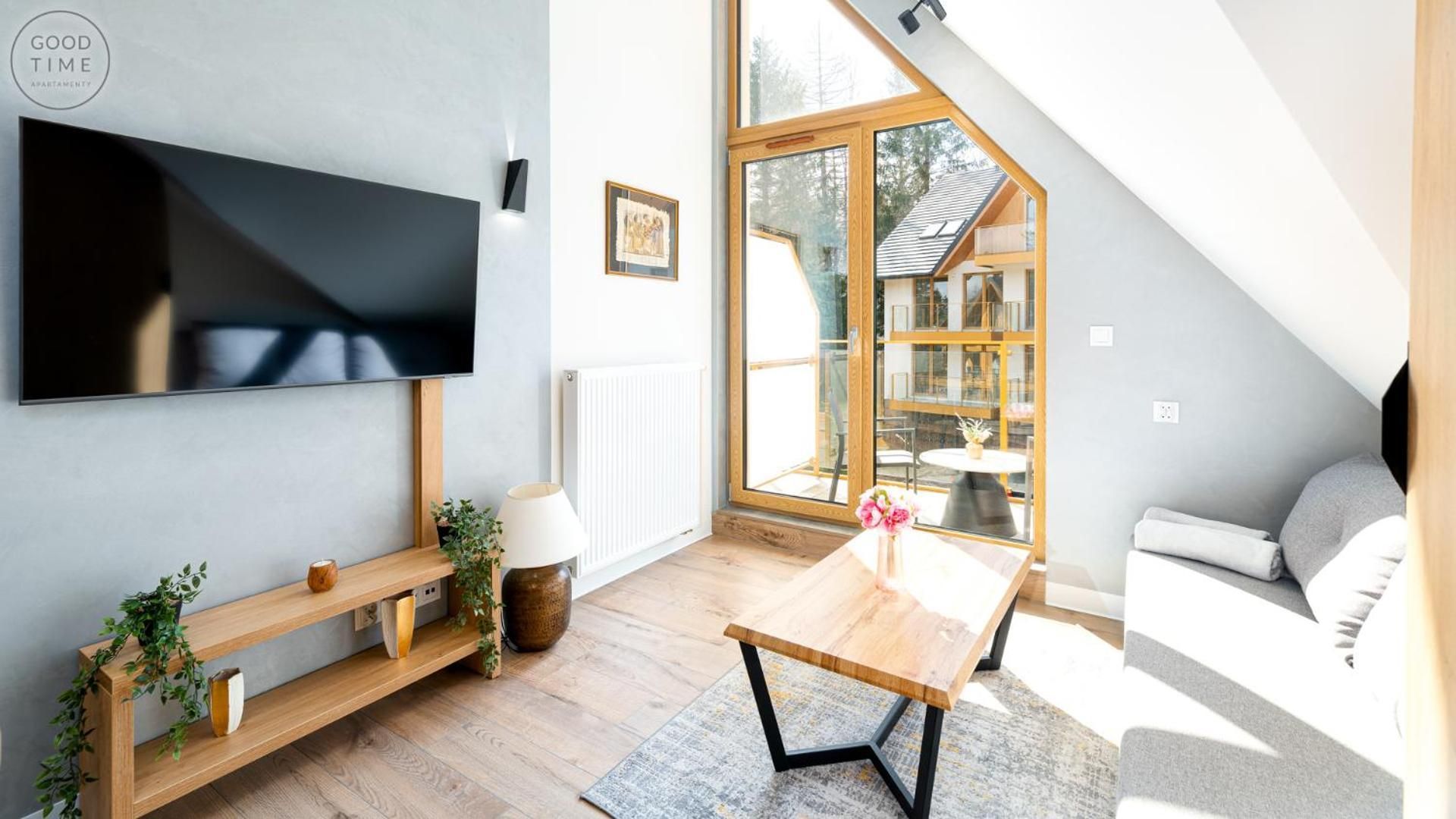 One-Bedroom Deluxe Apartment