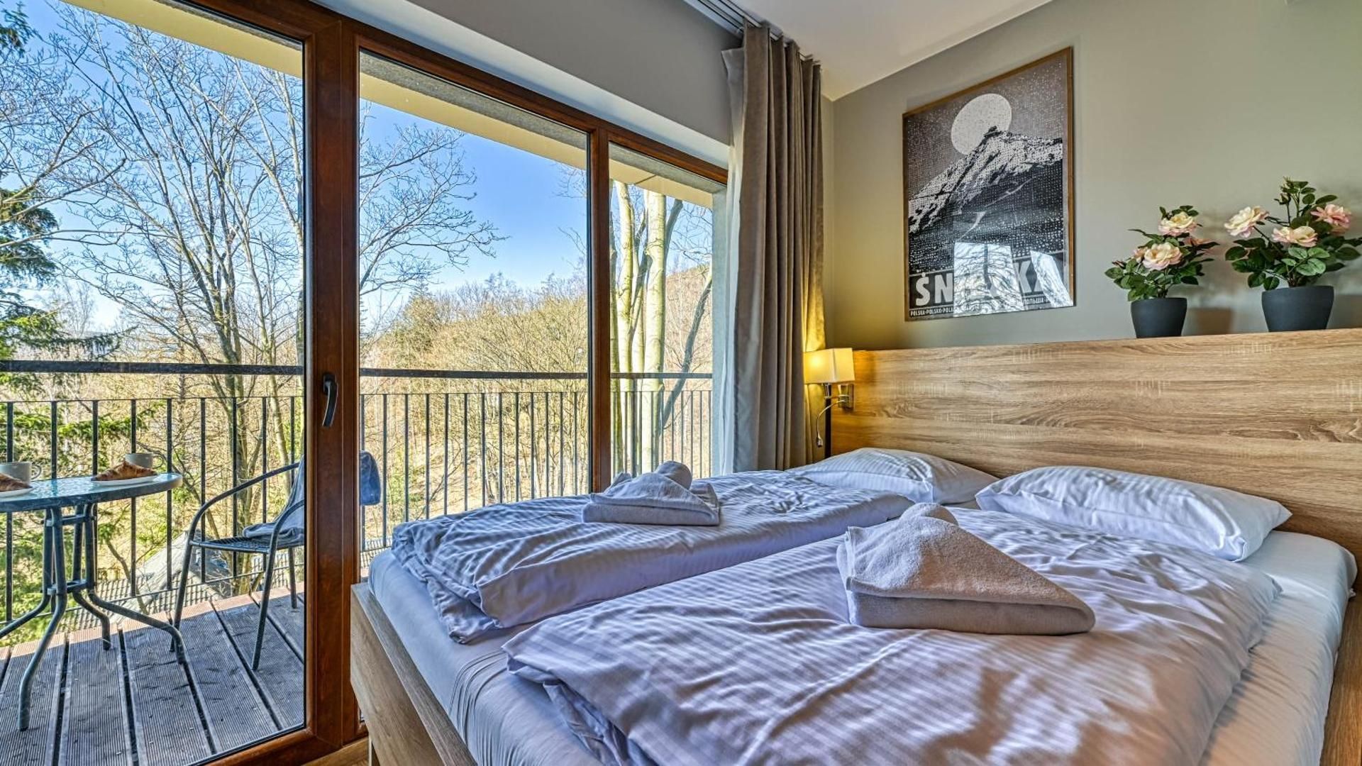 One-Bedroom Deluxe Apartment