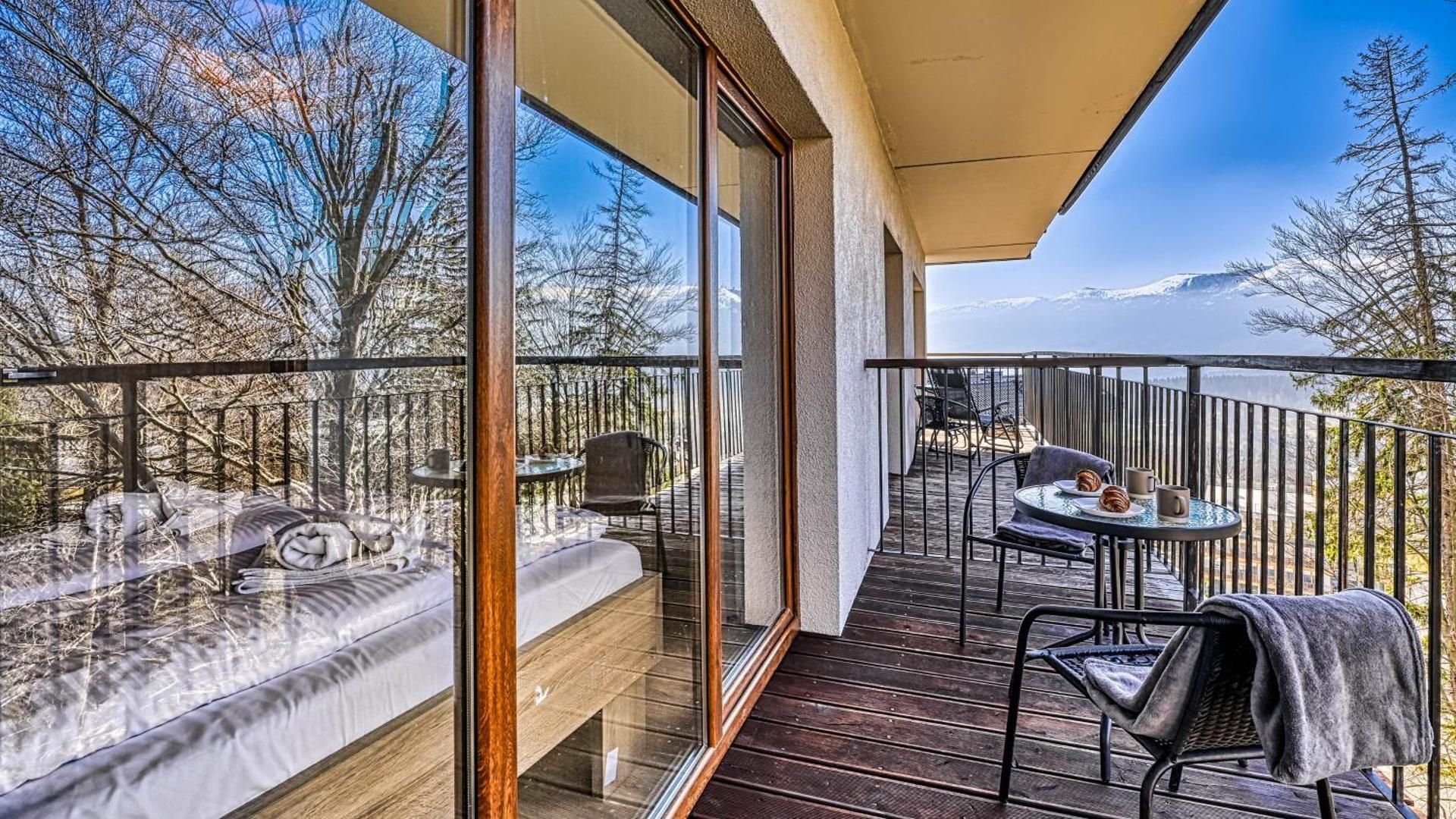 One-Bedroom Deluxe Apartment