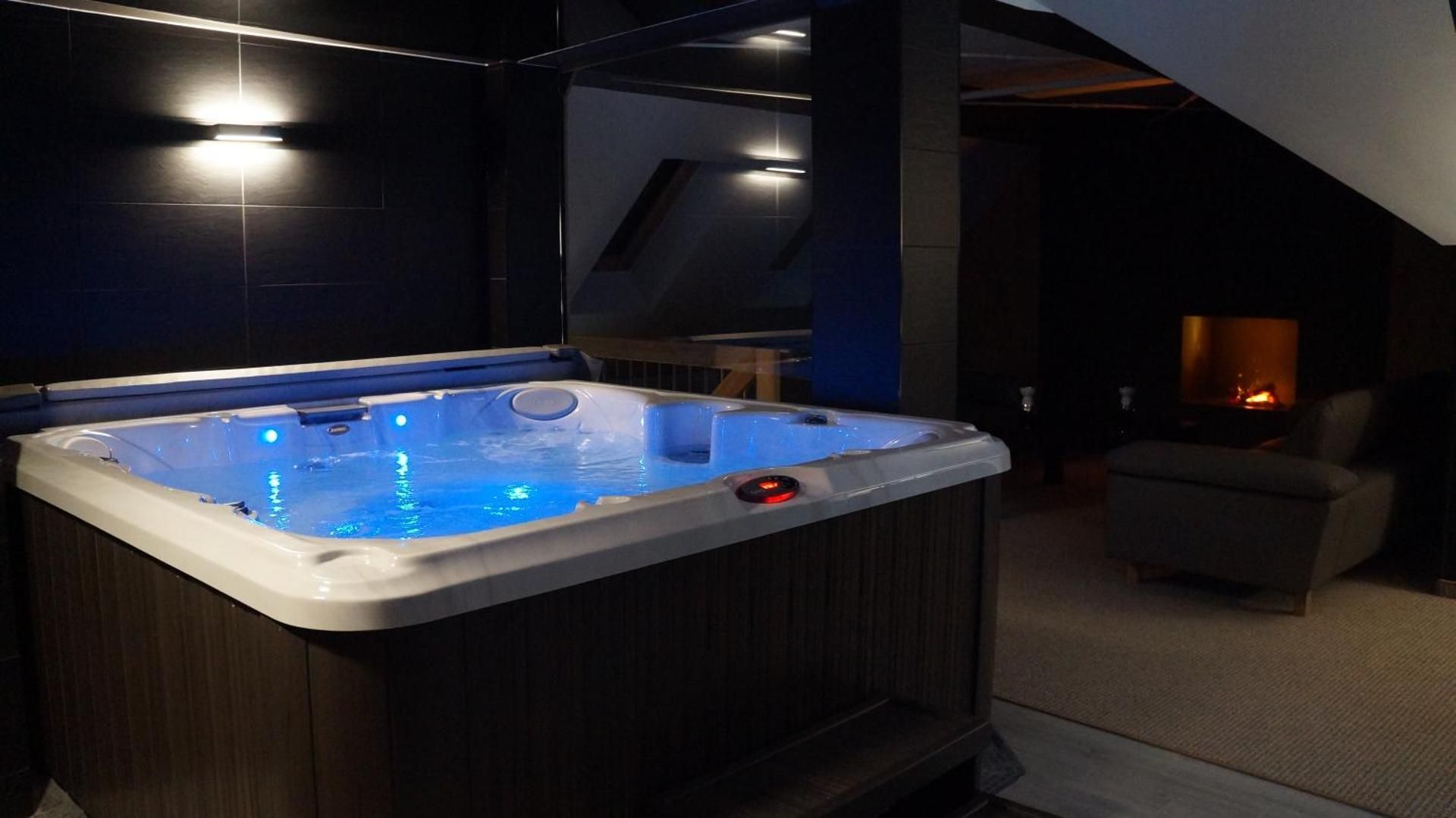 One-Bedroom Apartment with Spa Bath