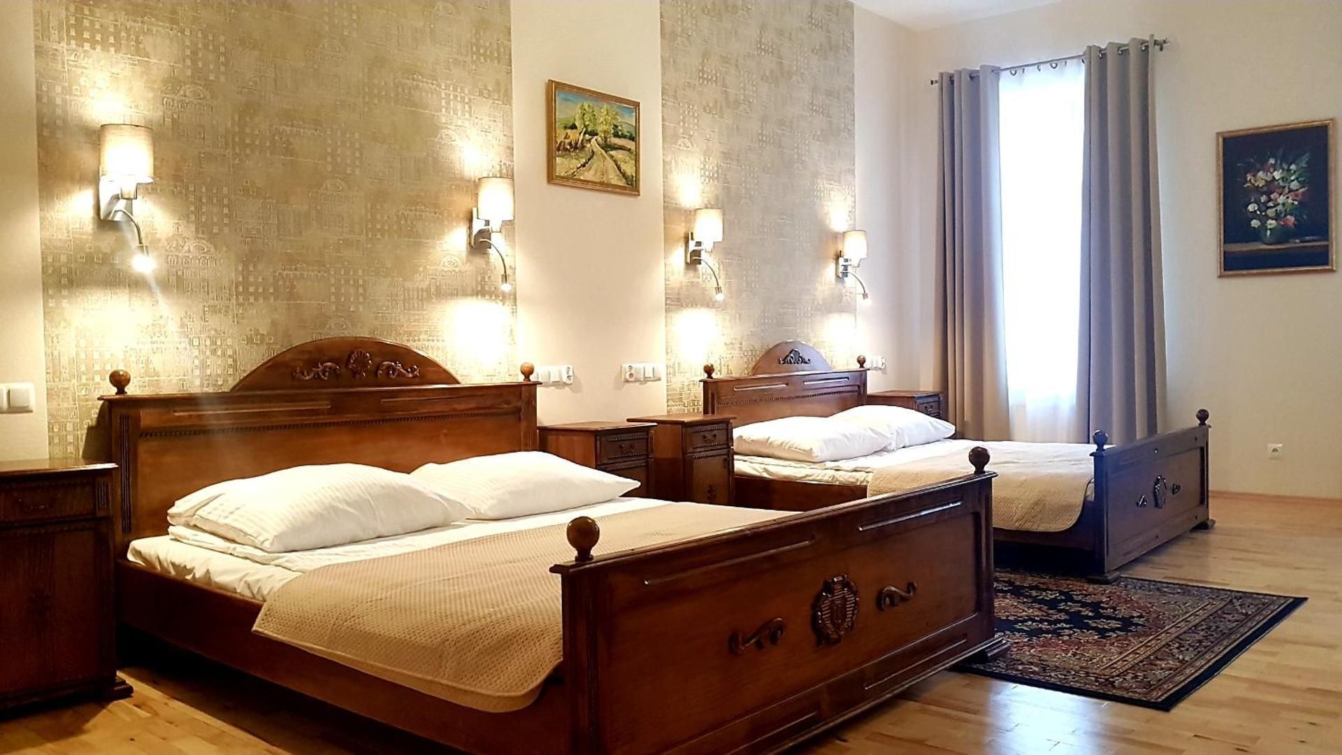 Standard Queen Room with Two Queen Beds
