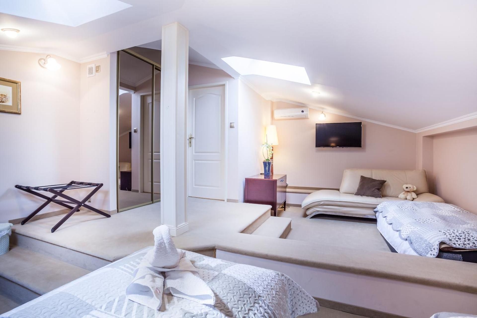 Triple Room with Private External Bathroom