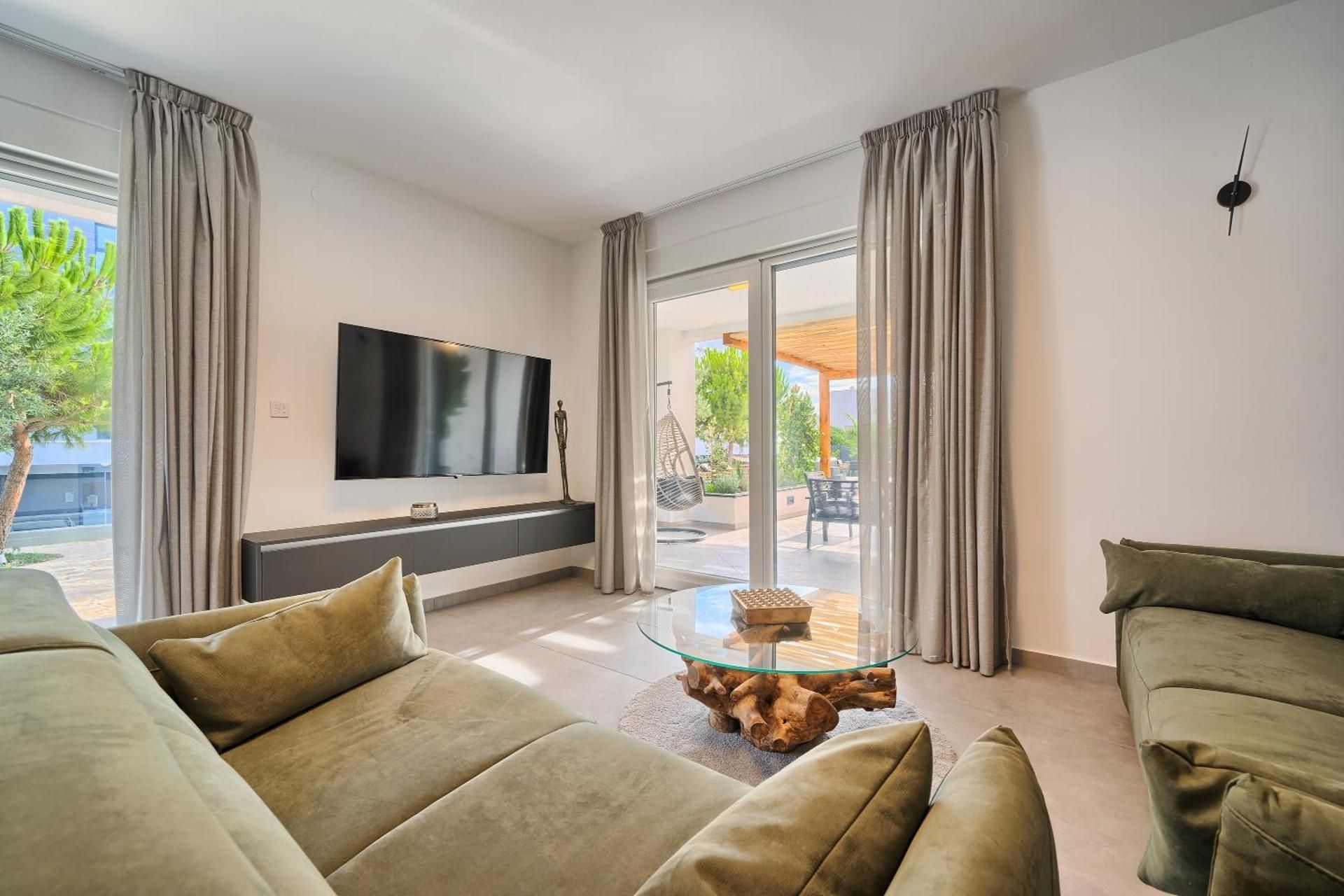 Luxury Two-Bedroom Apartment with Terrace