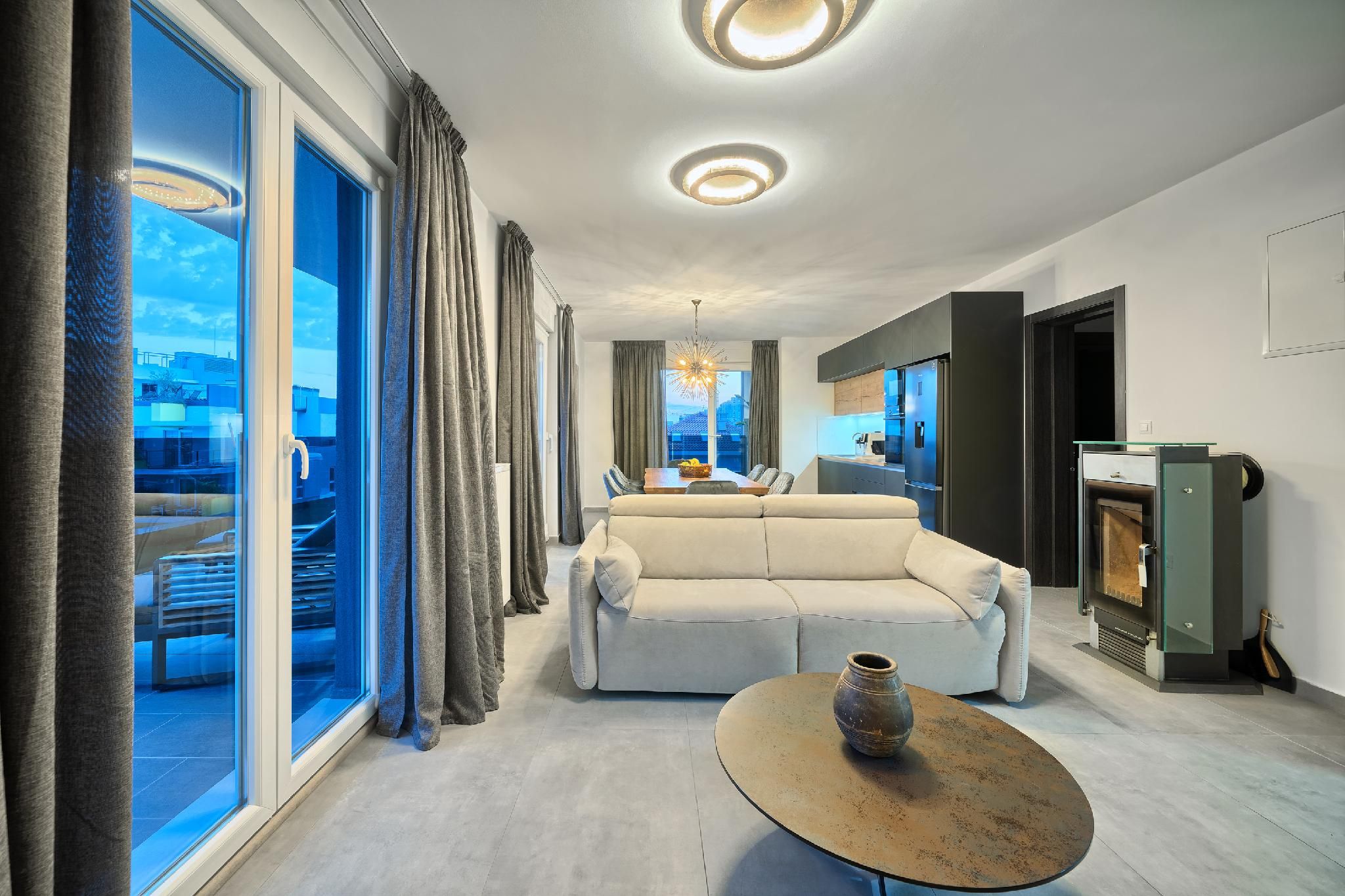 Penthouse 2-Bedroom Apartment