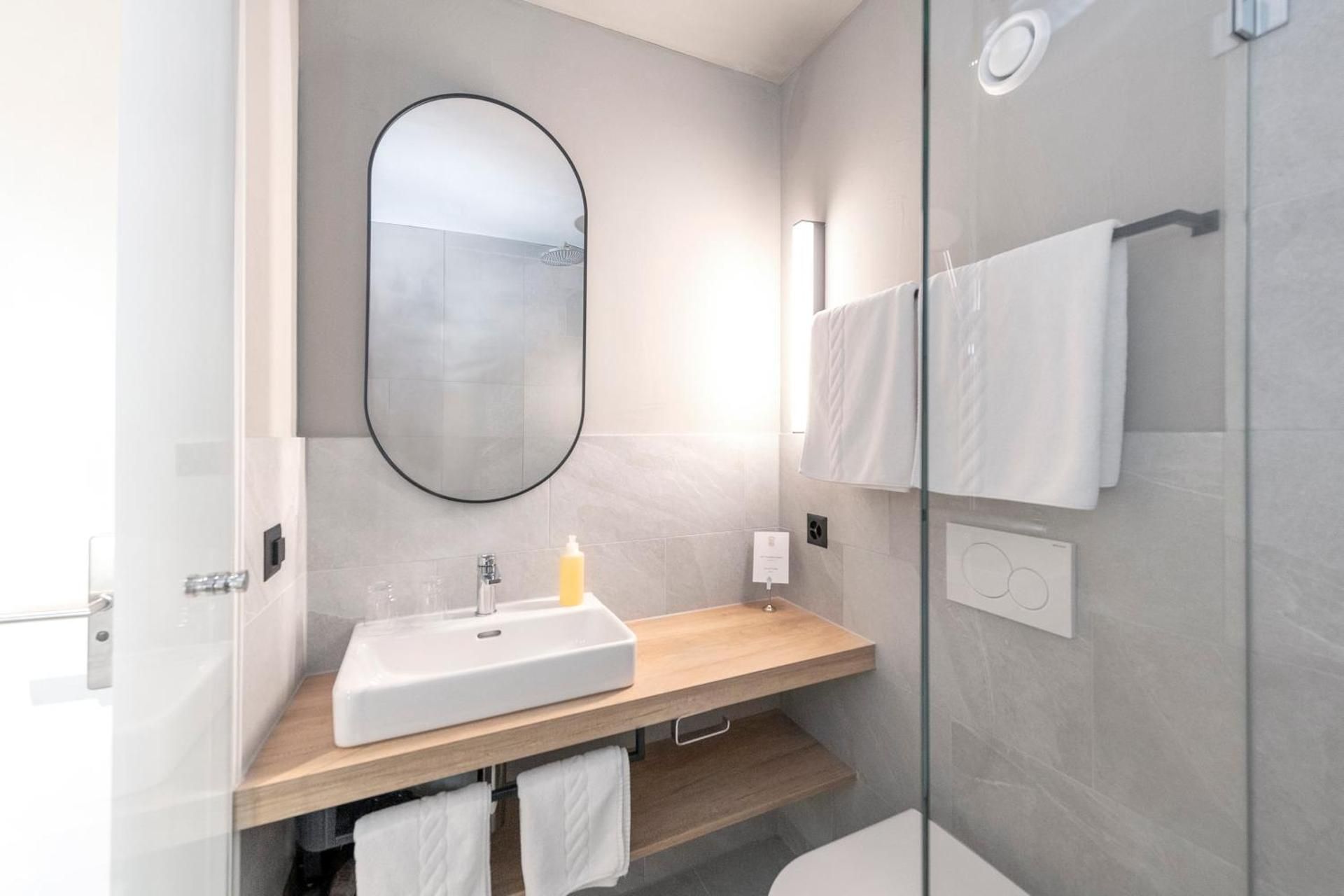 Double or Twin Room Standard