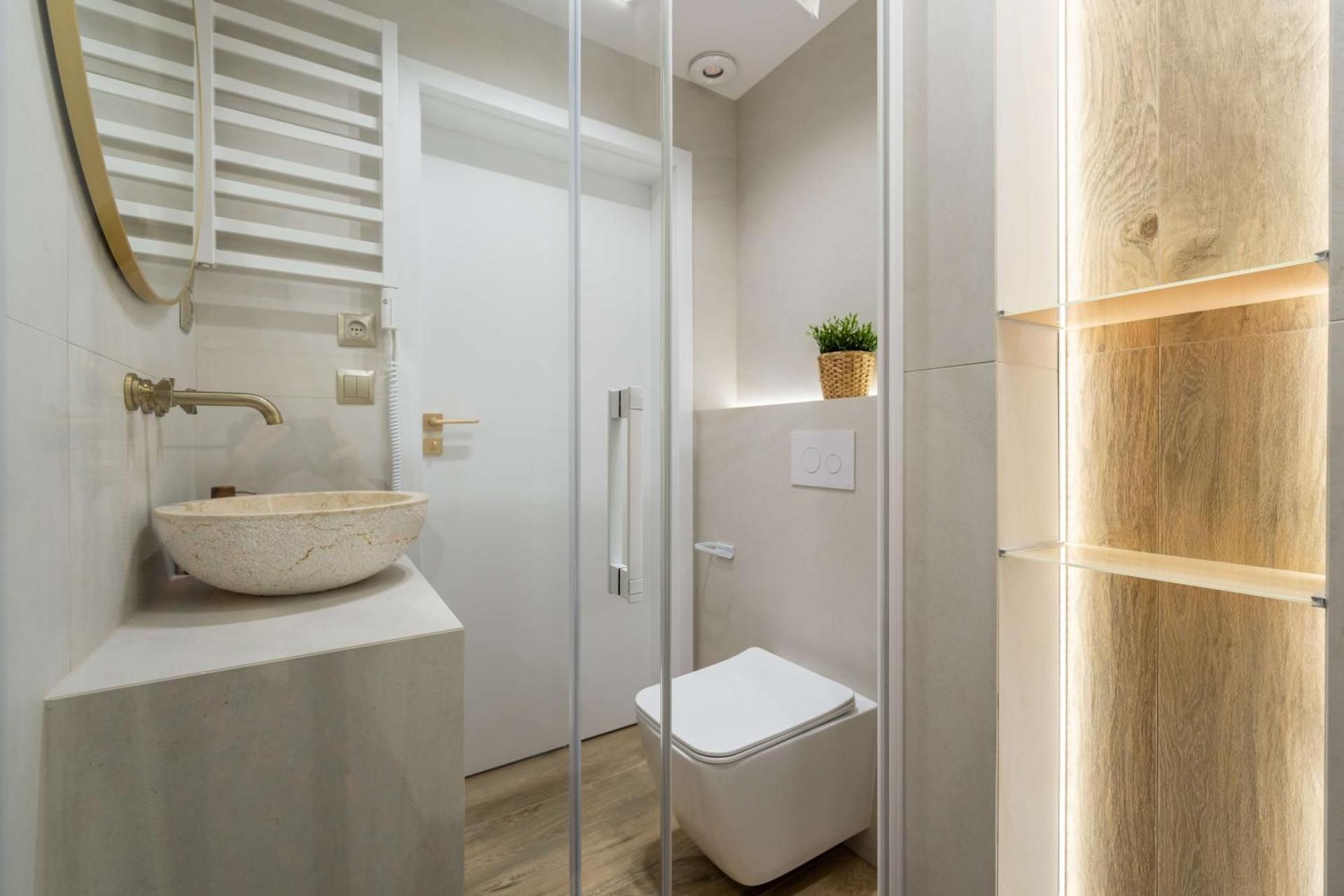 Two-Bedroom Deluxe Apartment with Balcony