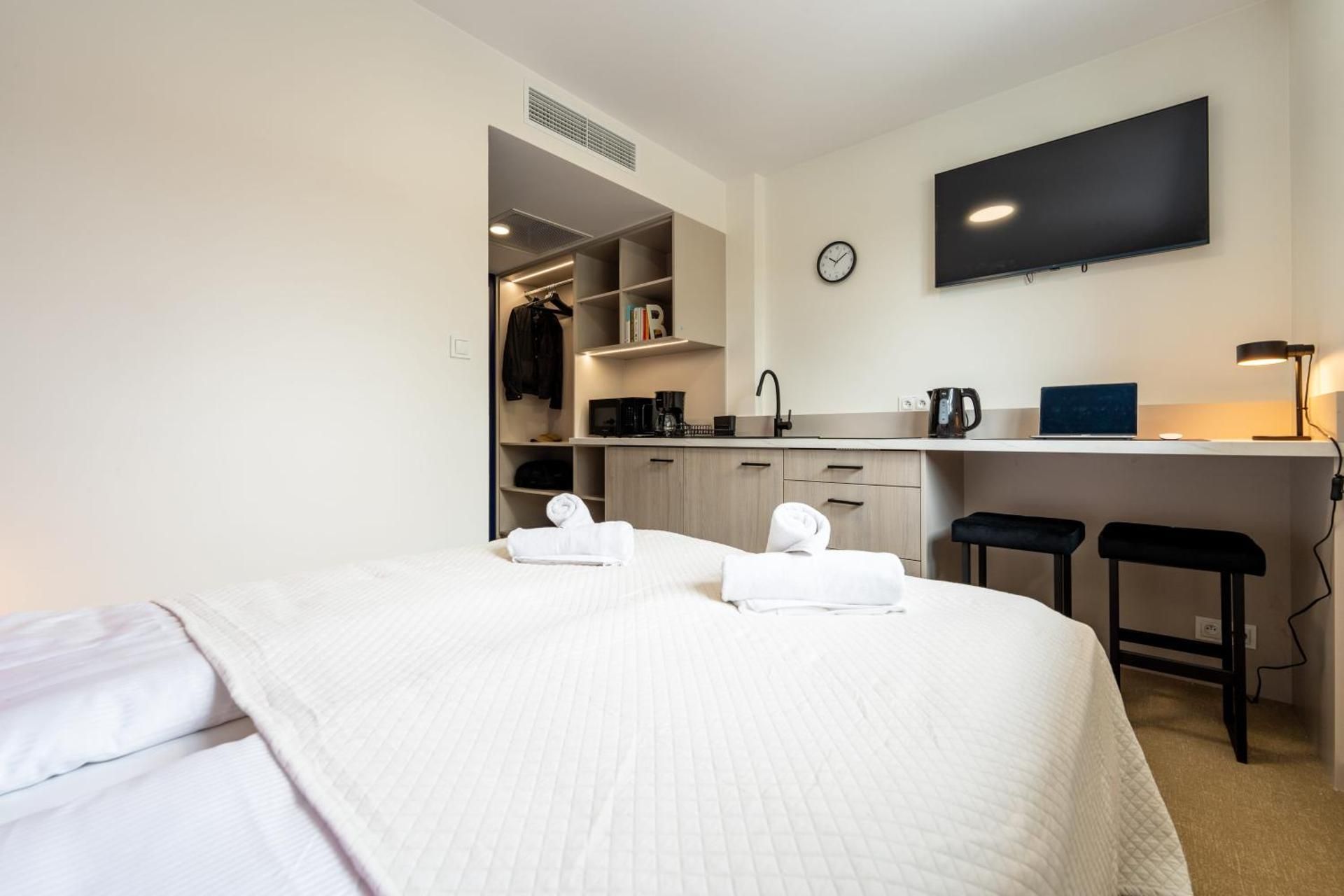 Studio Apartment