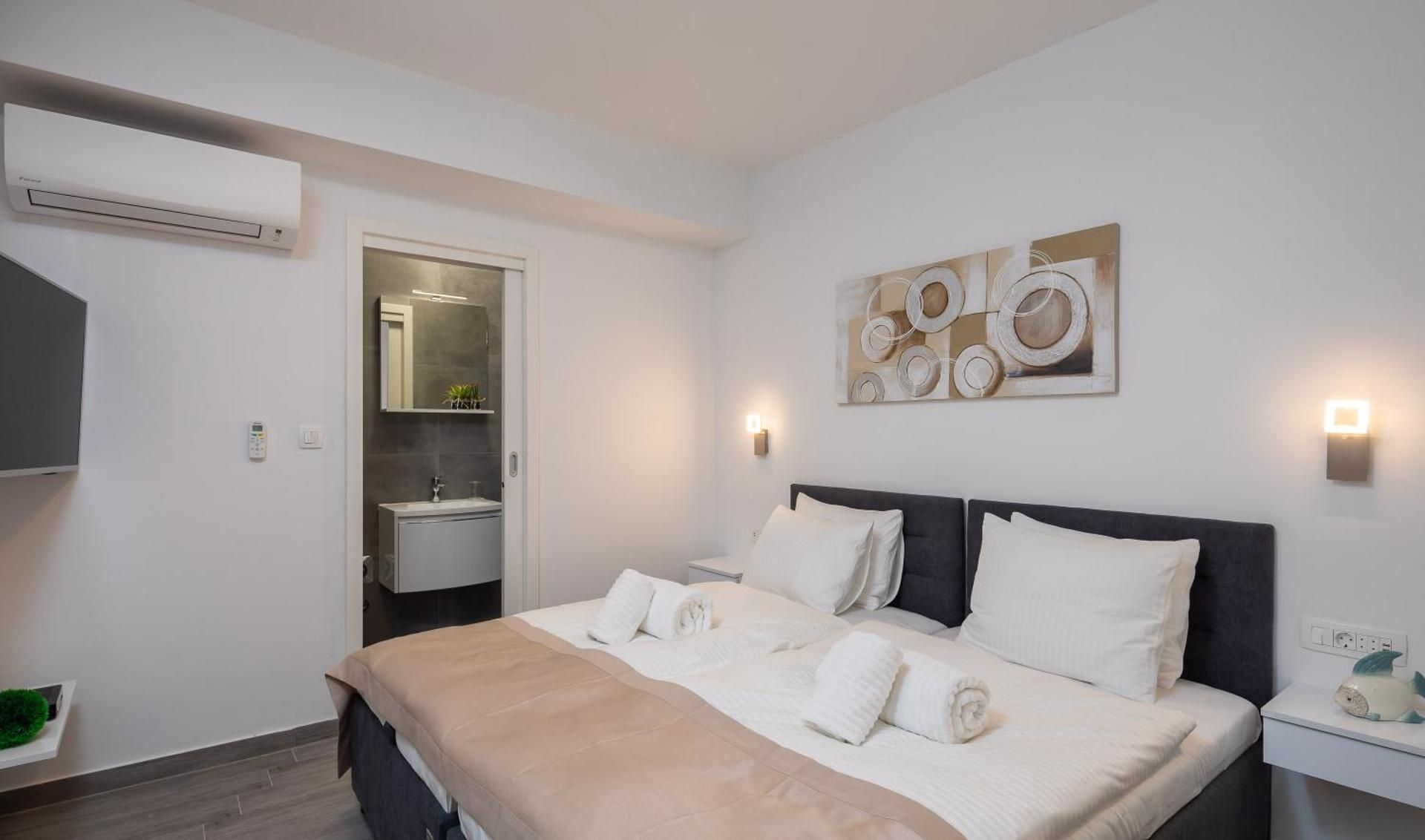 Luxury Studios & Room Five