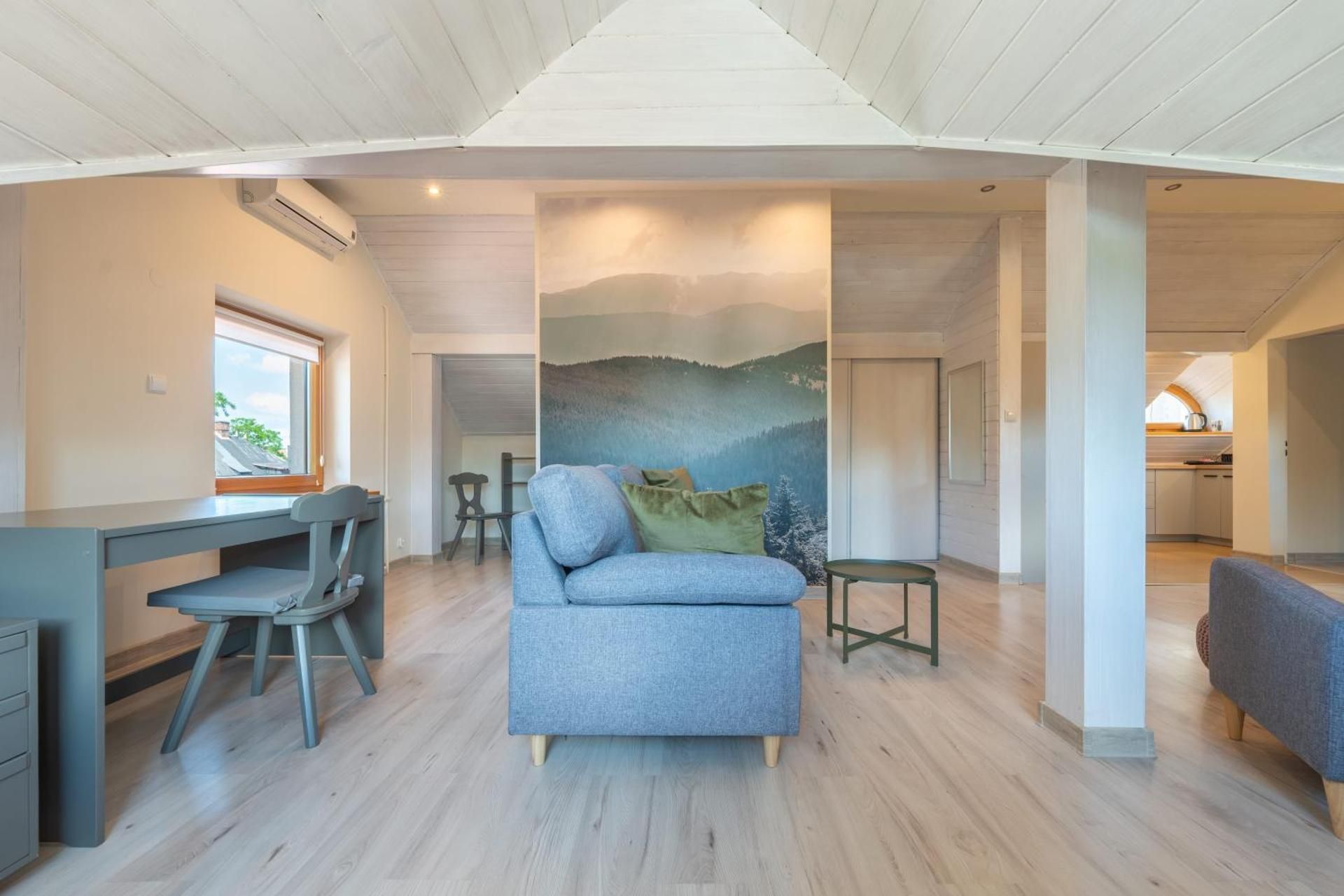 One-Bedroom Apartment
