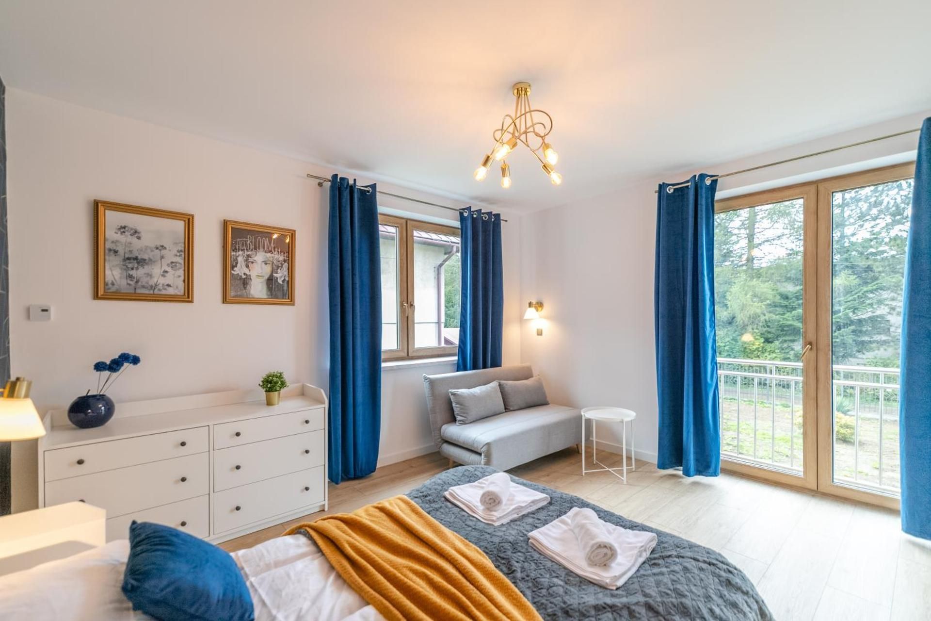 One-Bedroom Family Apartment
