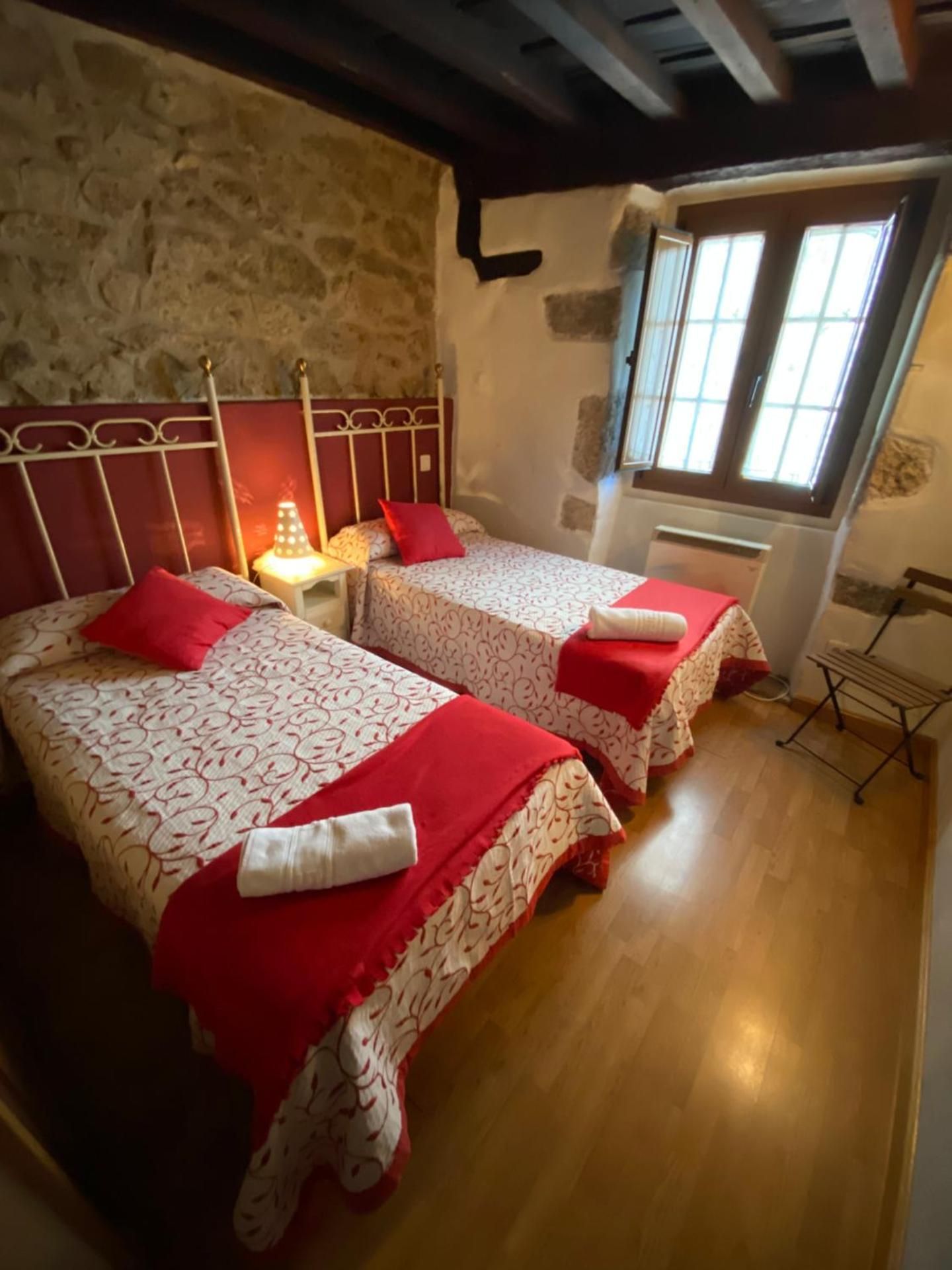 Apartment (2-4 Adults)