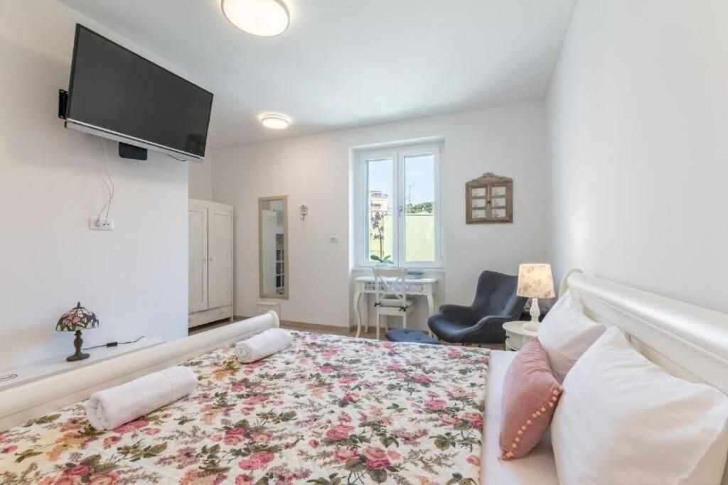 Apartments and Room Poesia Double Room 3