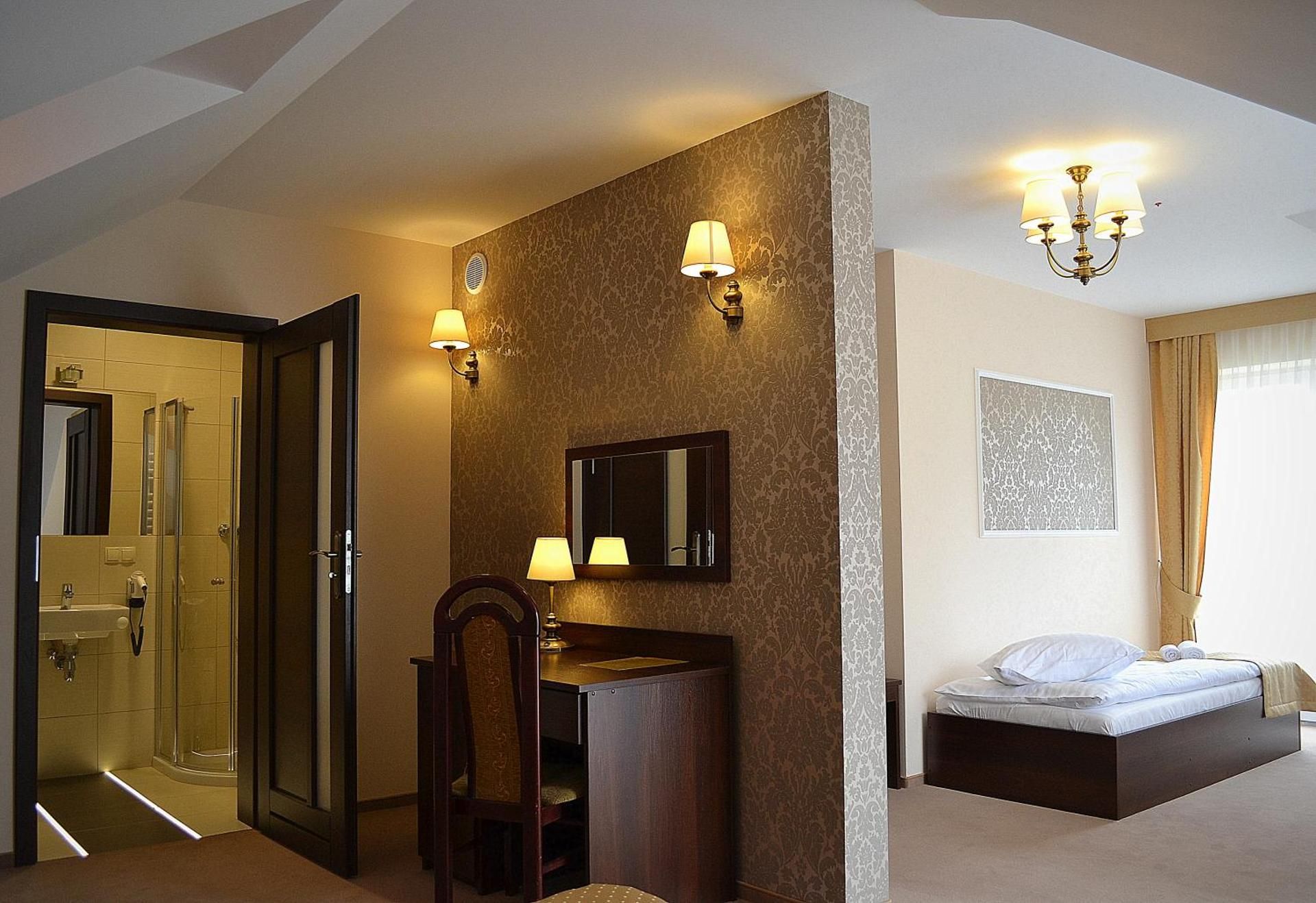 One-Bedroom Apartment with Balcony