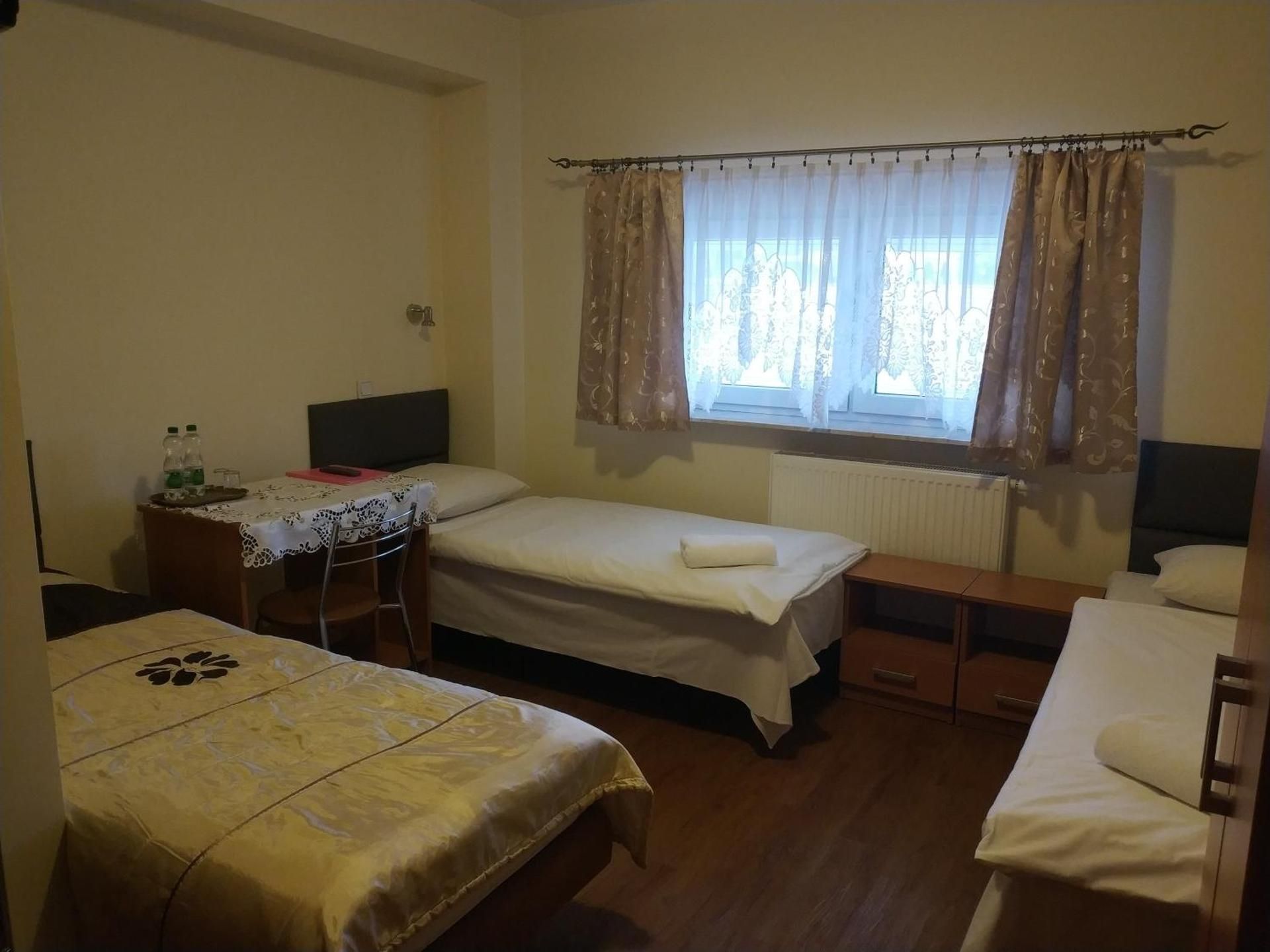Comfort Triple Room