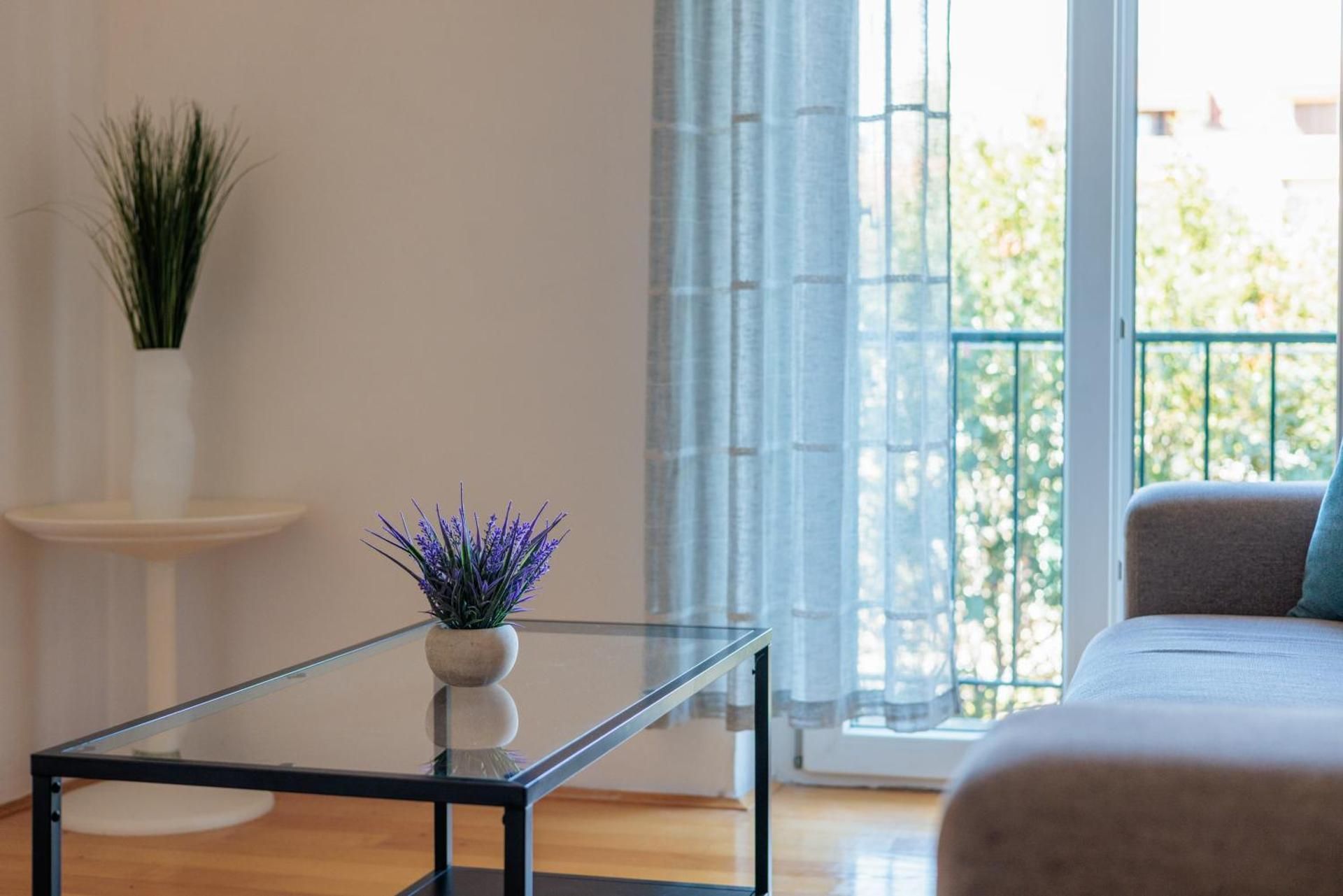 Lux Split Centre Apartments