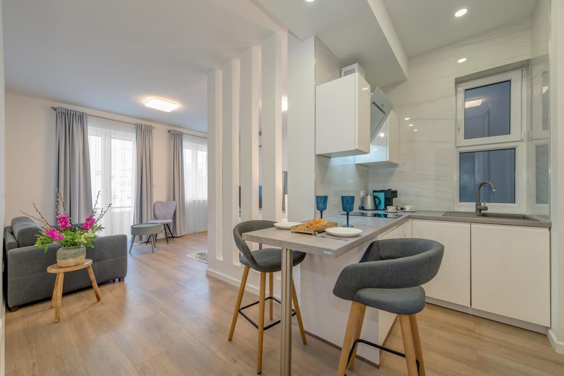 CAPITAL Apartments and Rooms