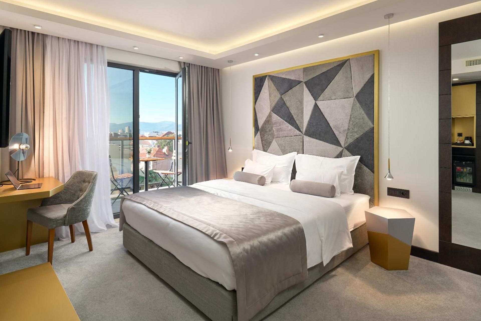 Comfort Double Room with Balcony - Free Parking