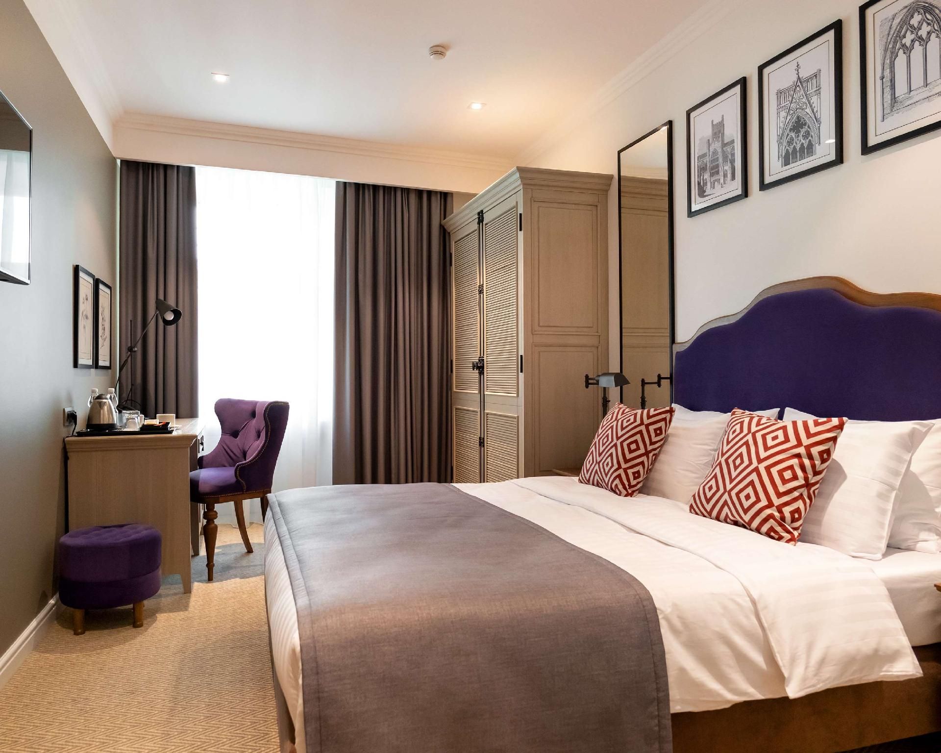 1 Queen Bed, Nonsmoking, Standard Room, Kettle, Air Conditioning