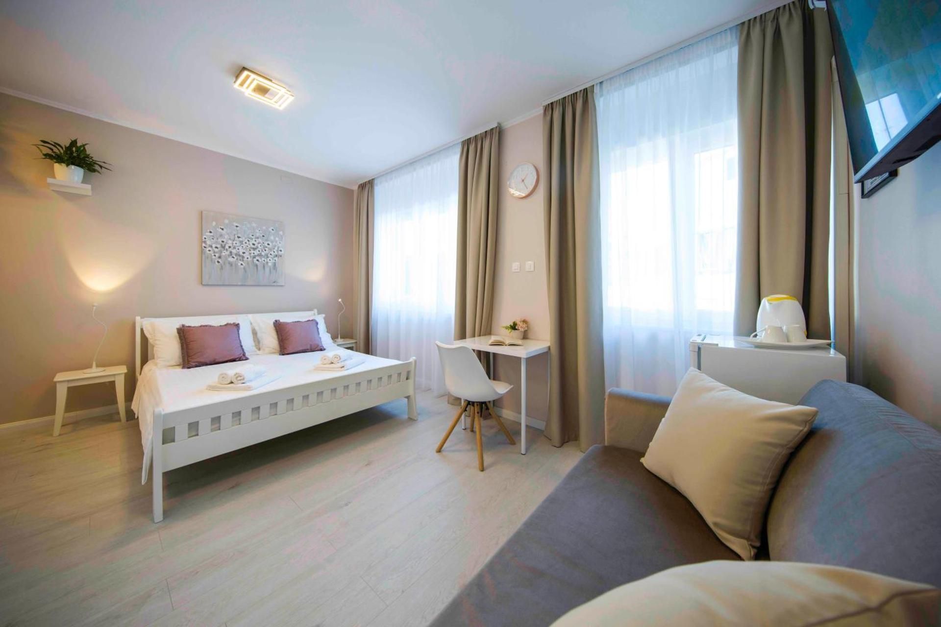 A-more accommodation
