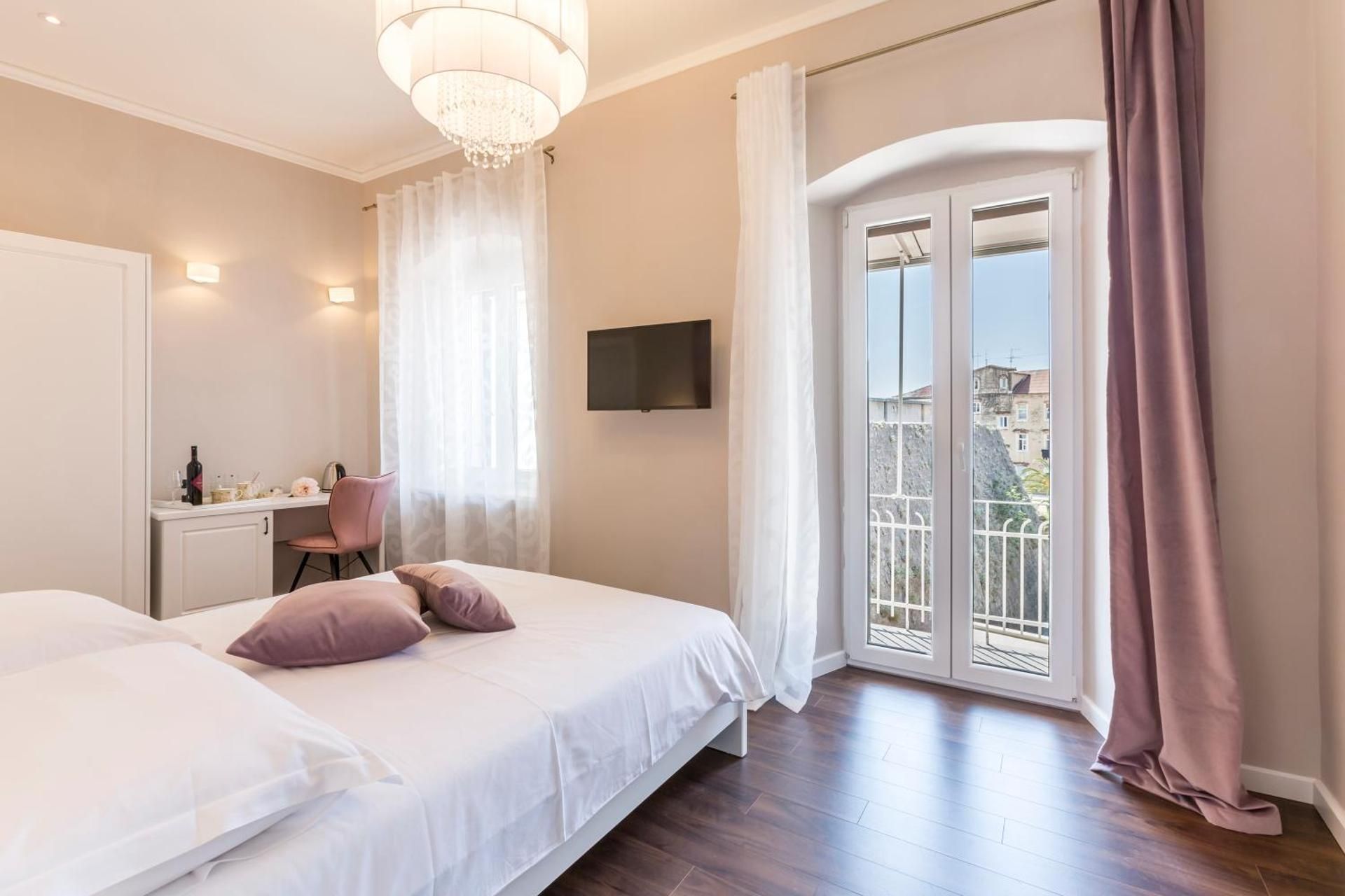 Deluxe Double Room with Balcony