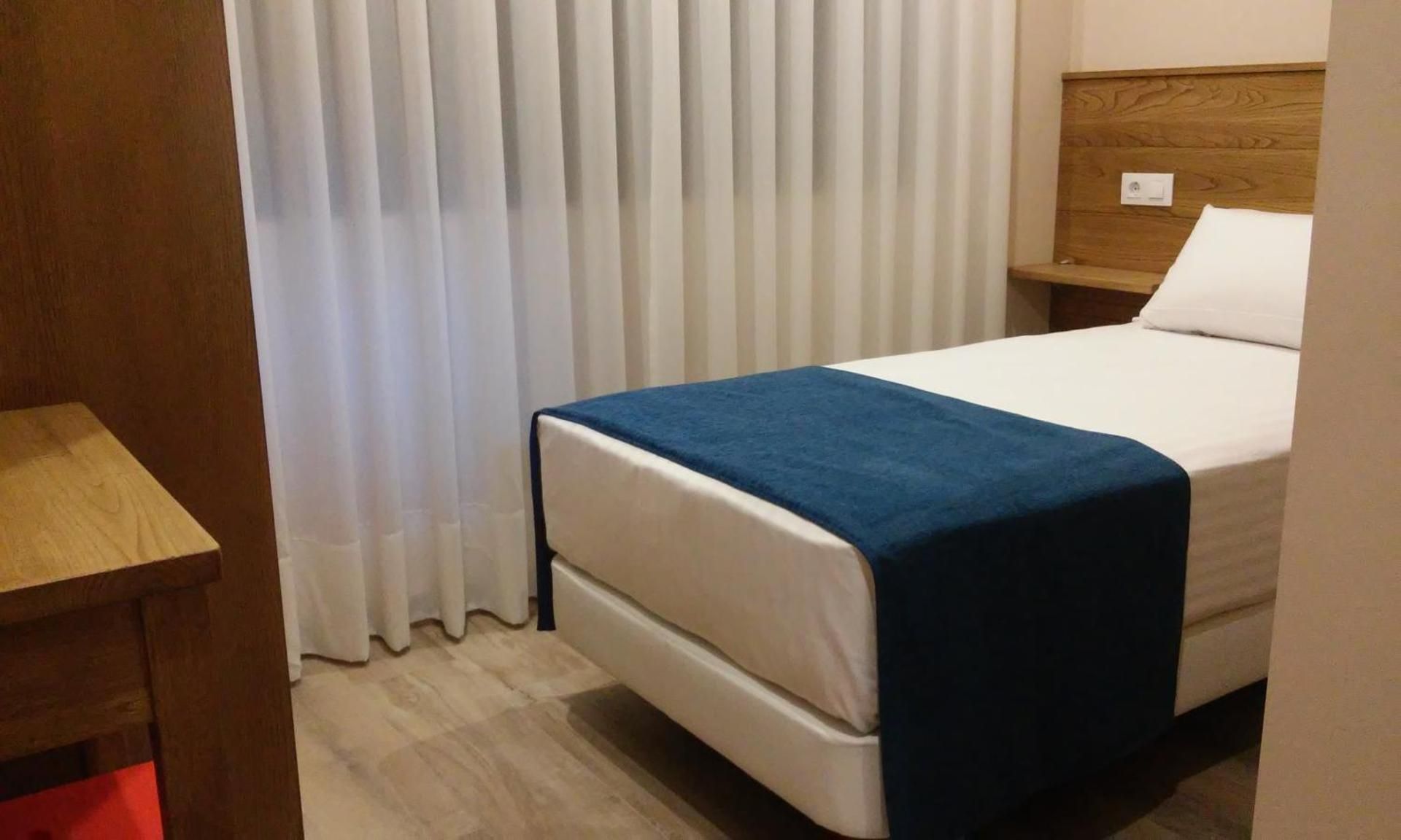 Single Room With Private Bathroom
