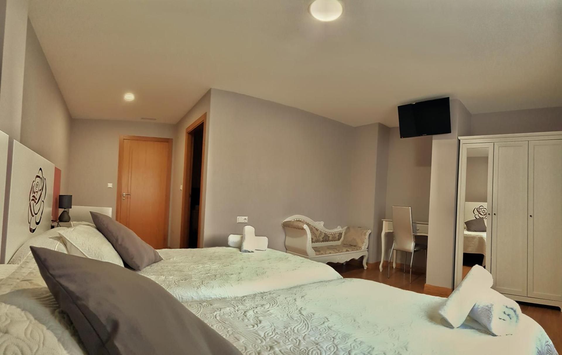 Standard Twin Room with Garden View