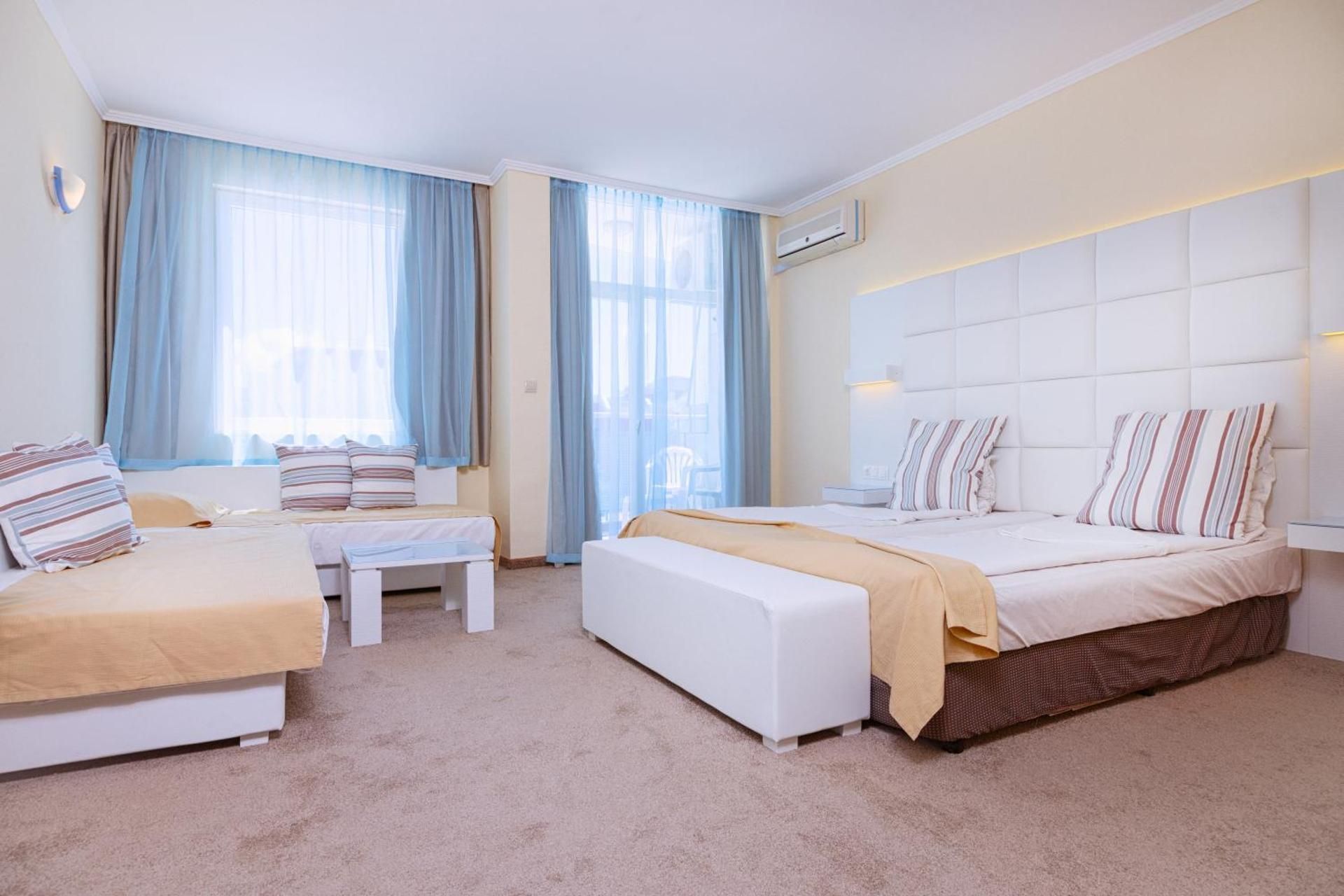 Double Room (2 Adults + 2 Children)