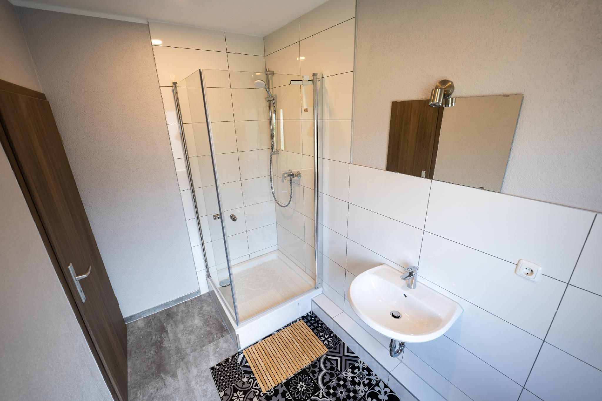 Twin room-Classic-Shared Bathroom