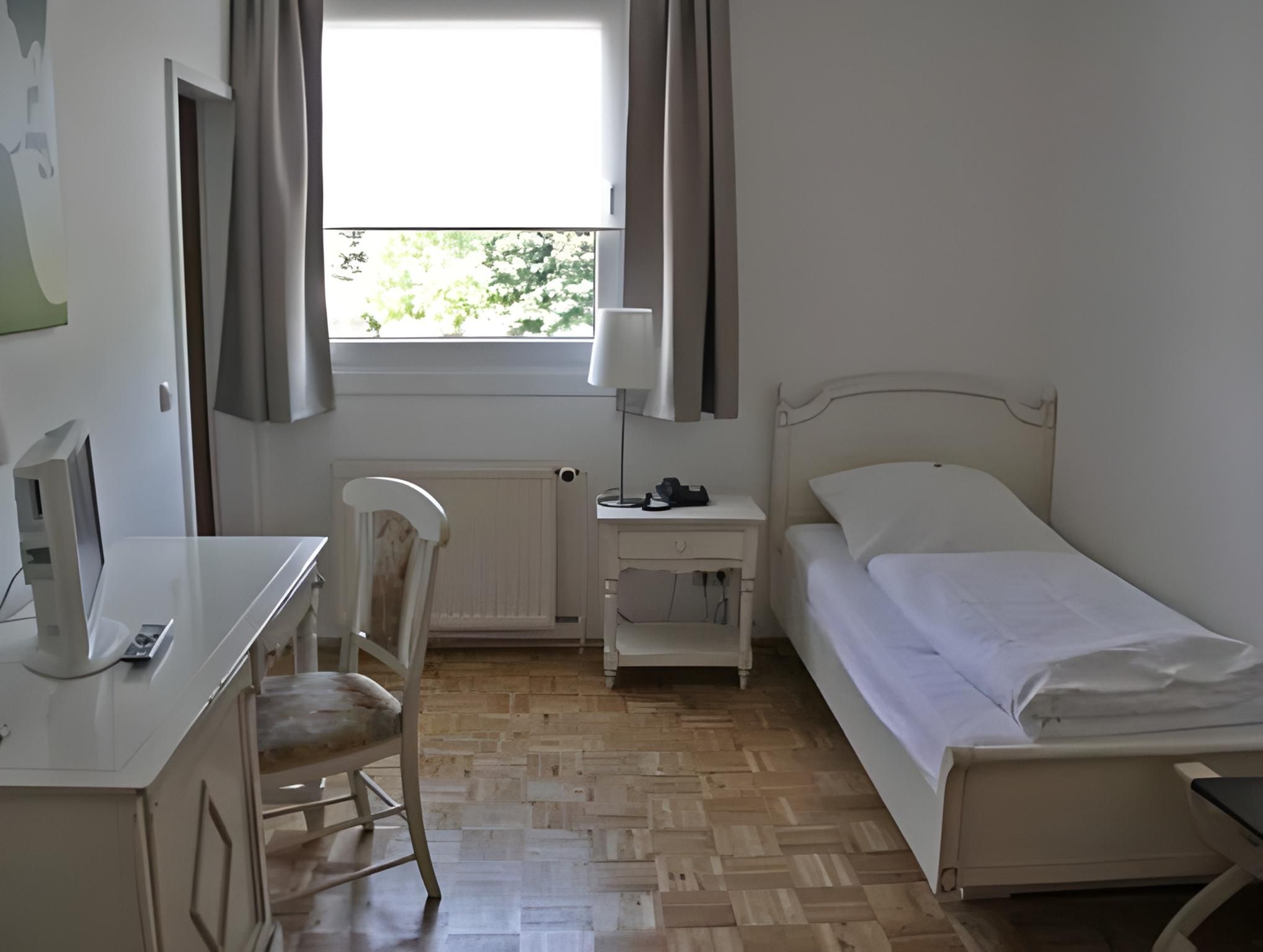 Comfort Single Room