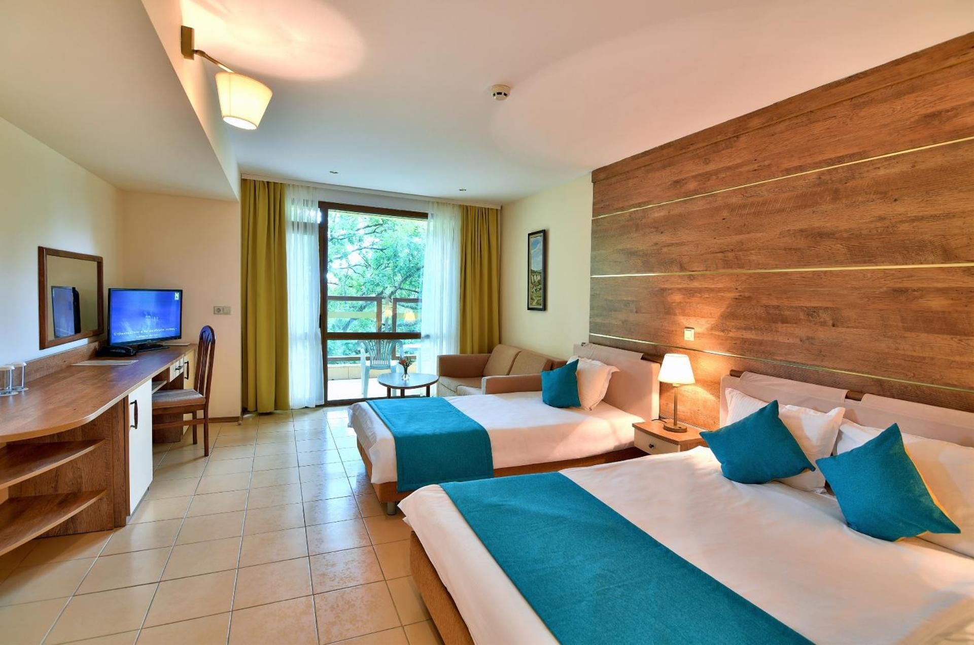Double or Twin Room with Free Parking (2 Adults + 1 Child)