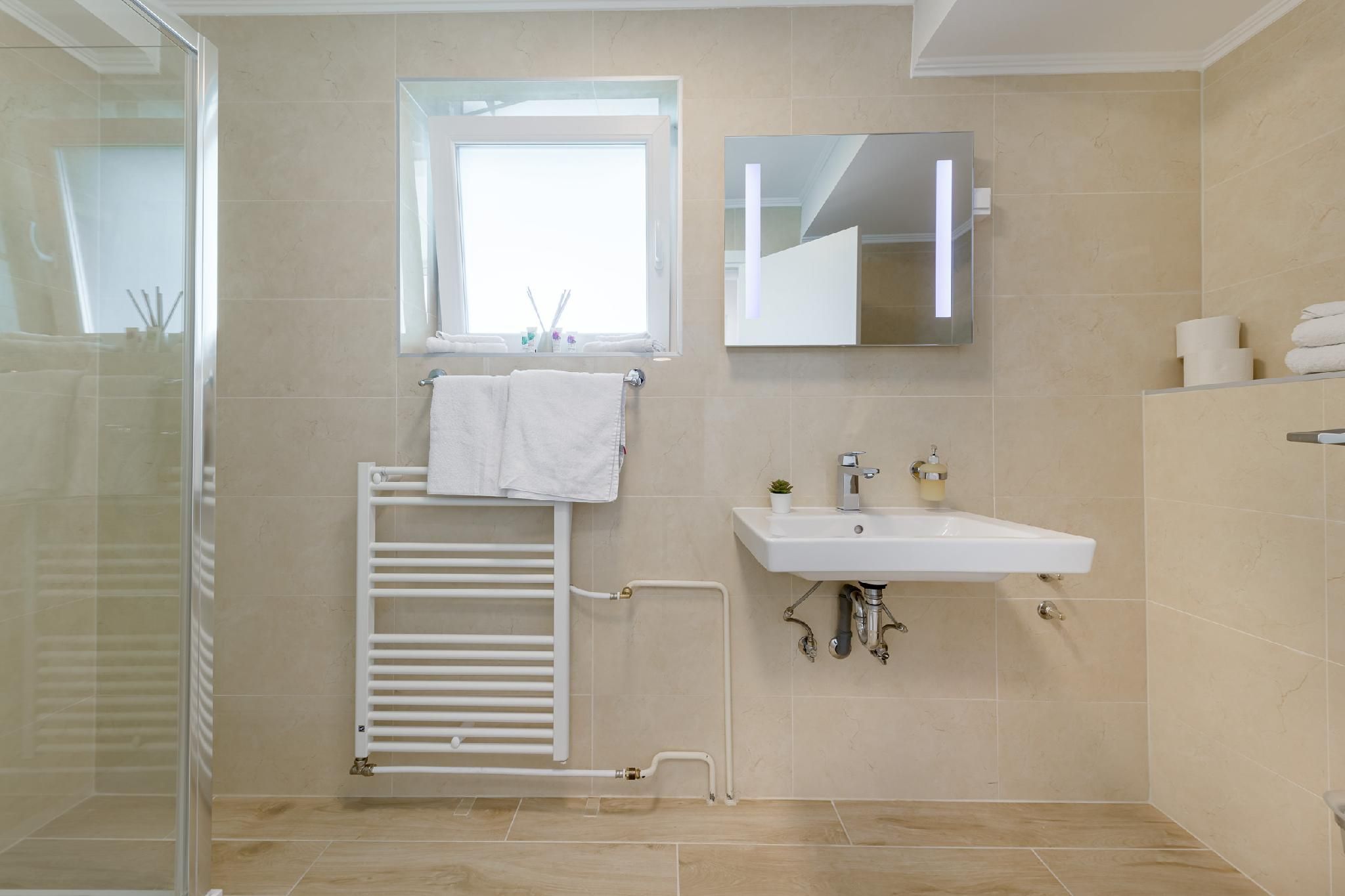 Deluxe Two Bedroom Suite with Pool Access