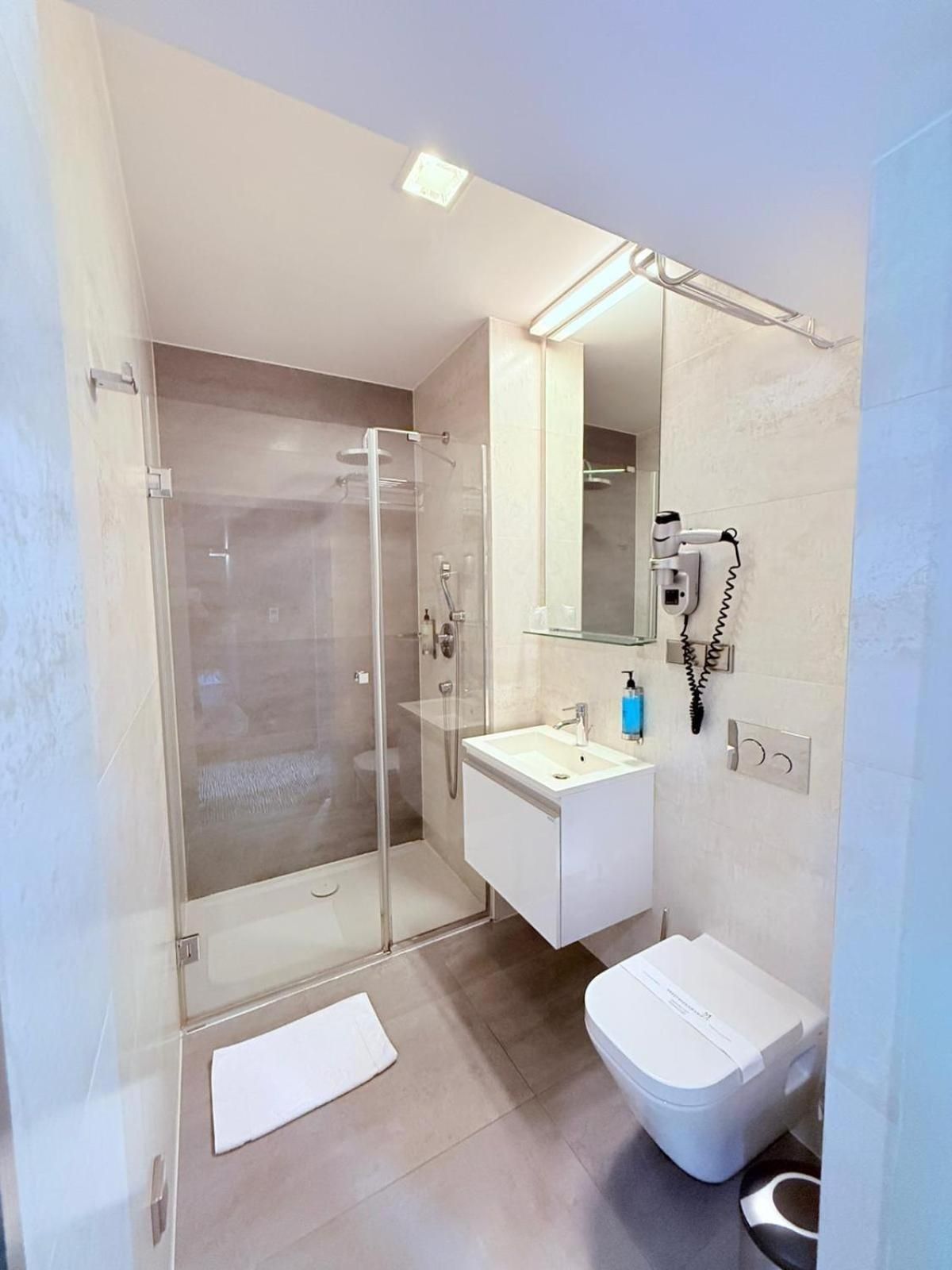Economy Single Room