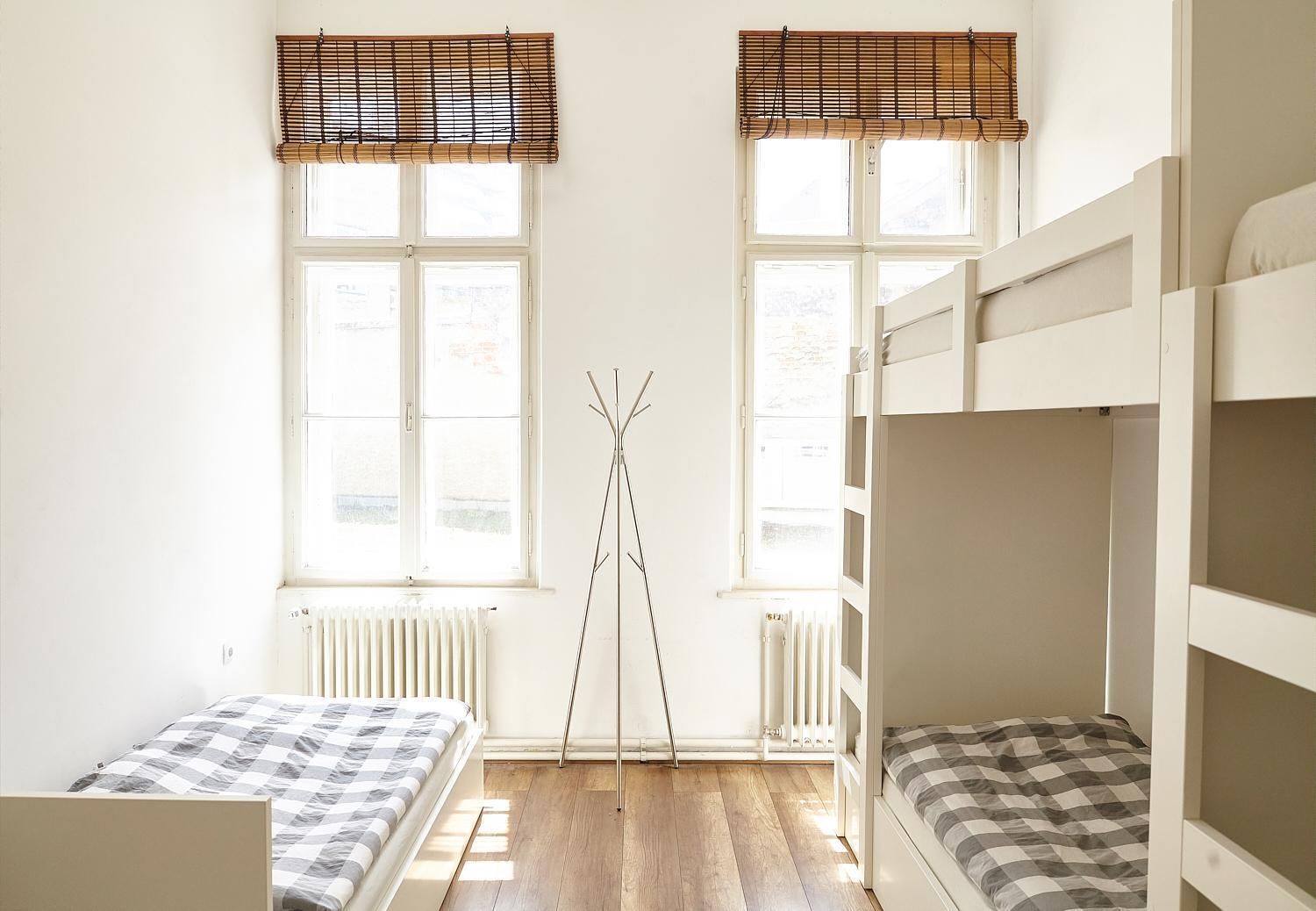 1 Person in Dormitory - Male Only