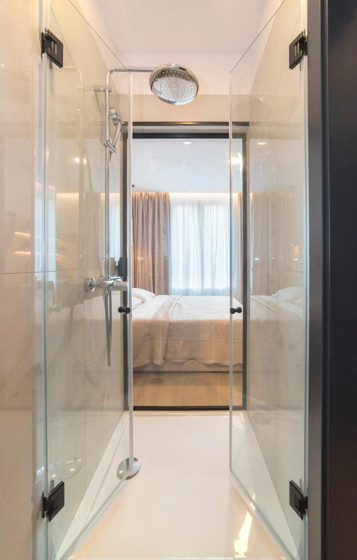 Evita Accommodation Deluxe Studio 3