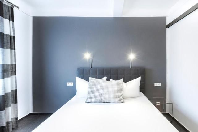 Single Room with Private Bathroom
