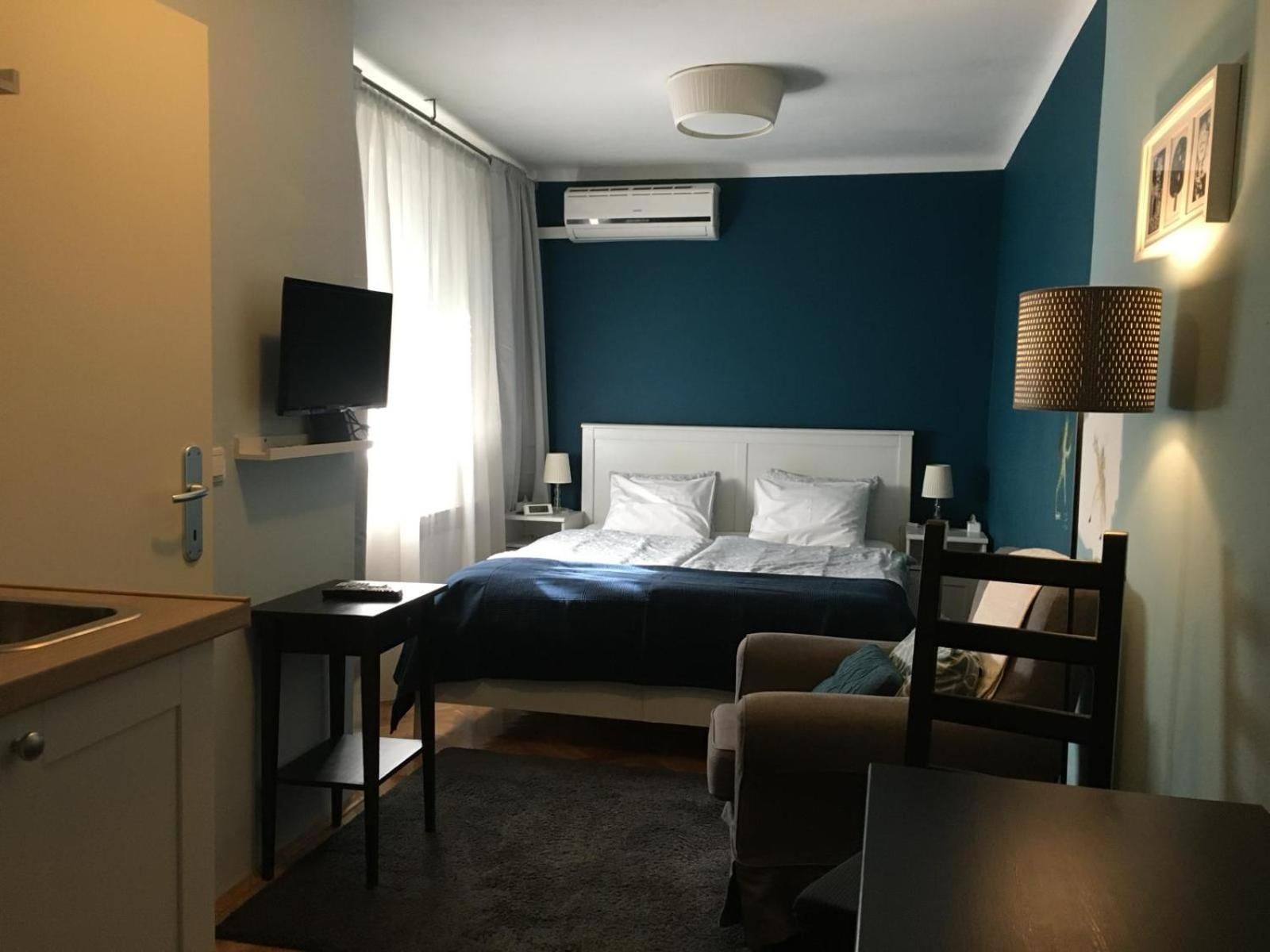 Standard King Room