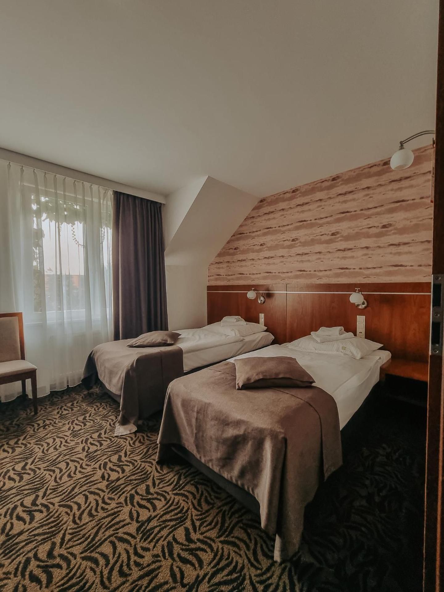 Double or Twin Room with Shower